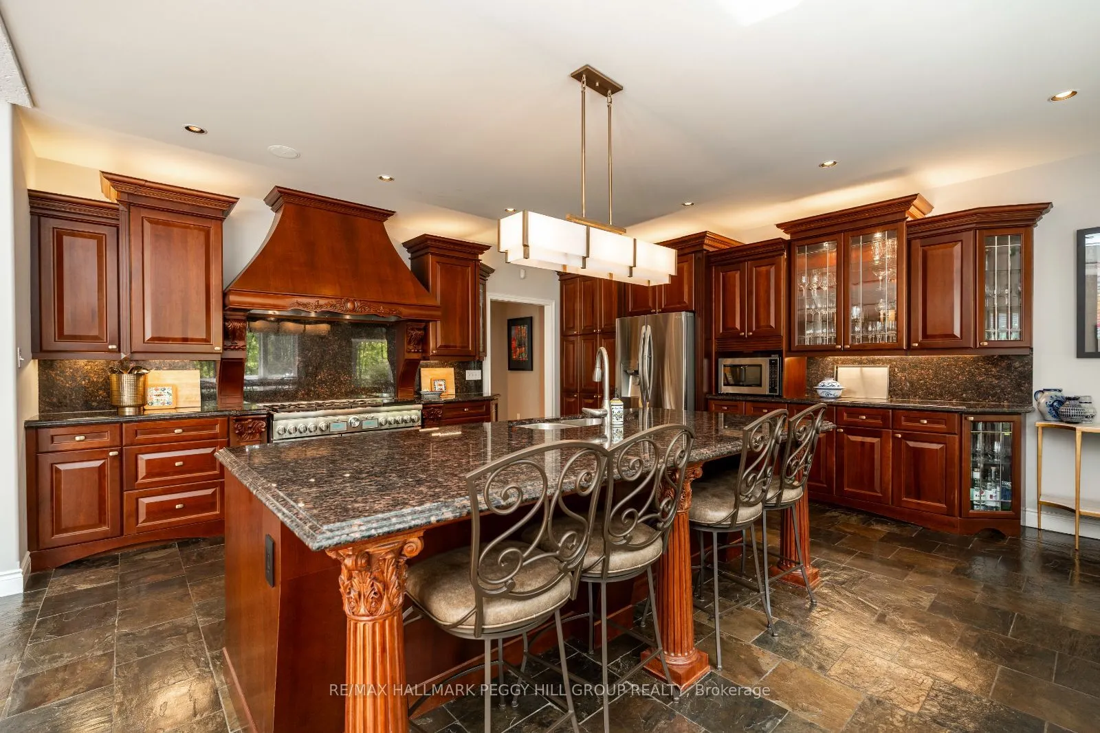 7 Maple Ridge Road