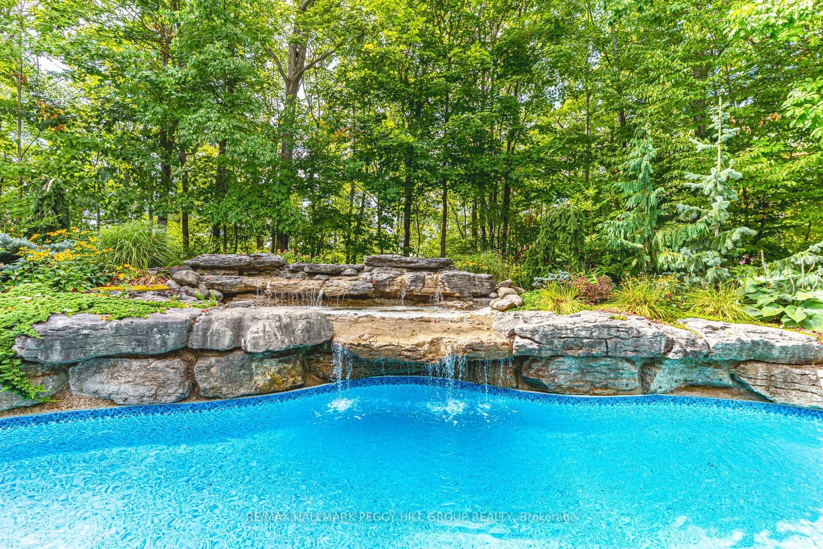7 Maple Ridge Road
