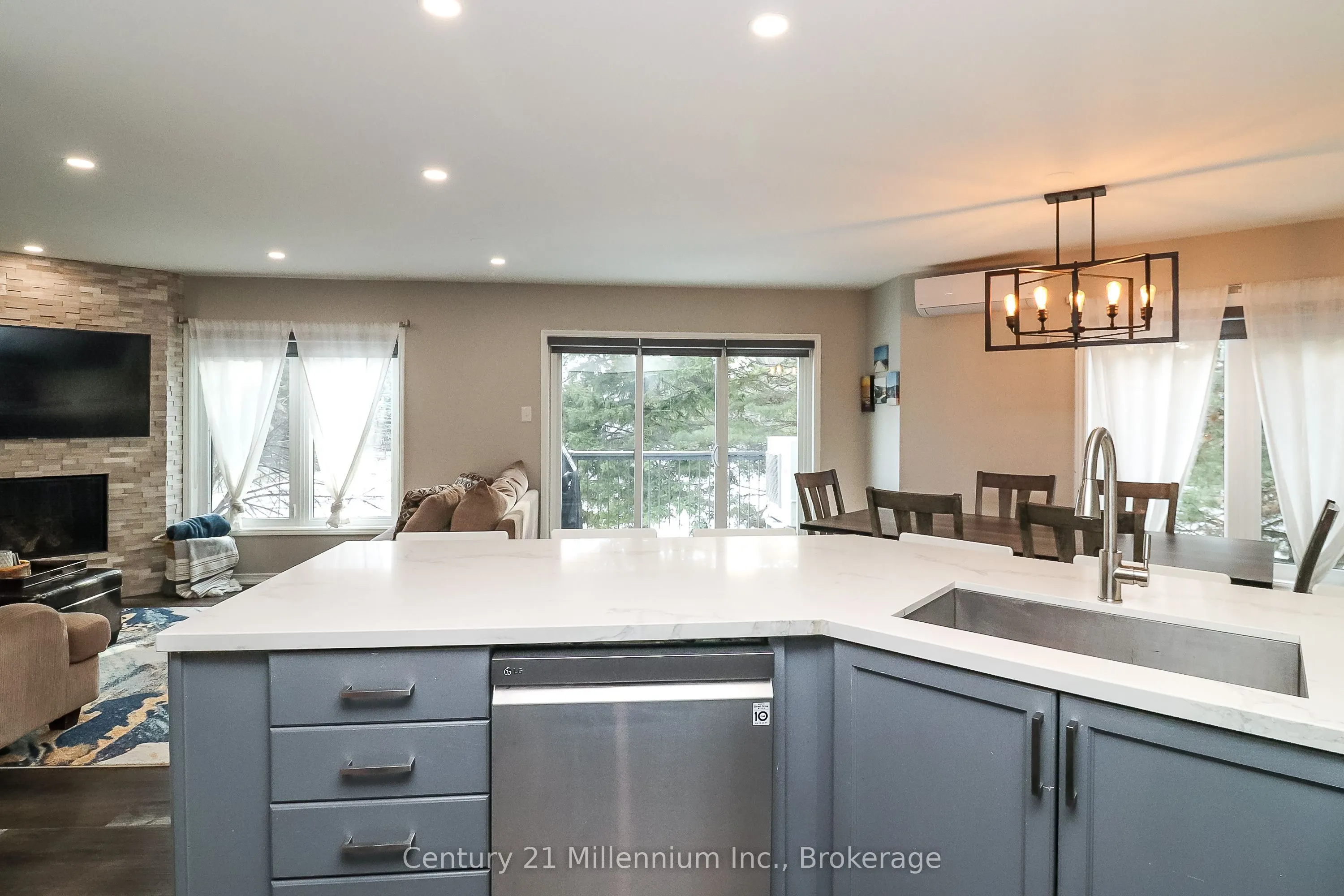 360 Mariners Way, #12
