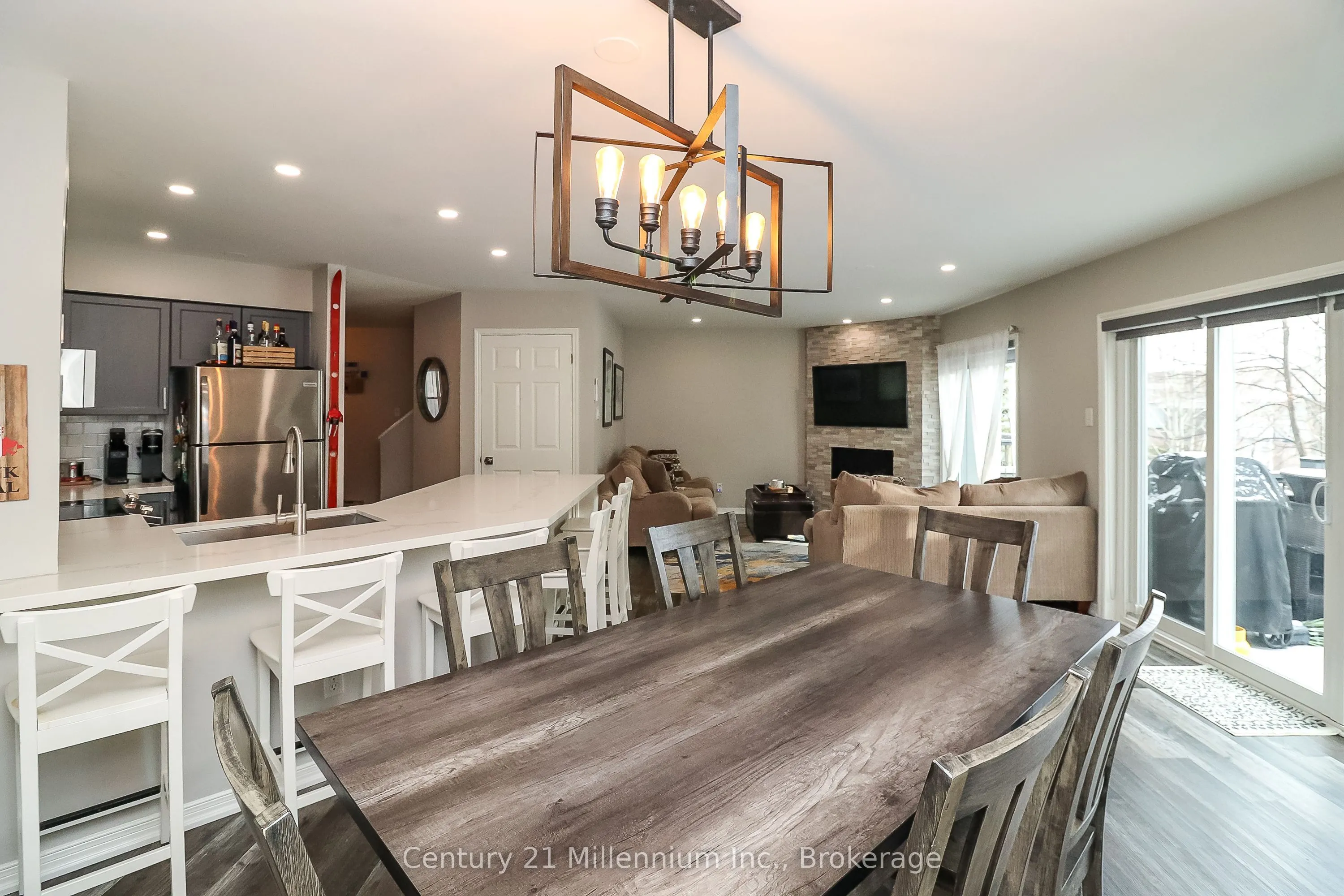 360 Mariners Way, #12