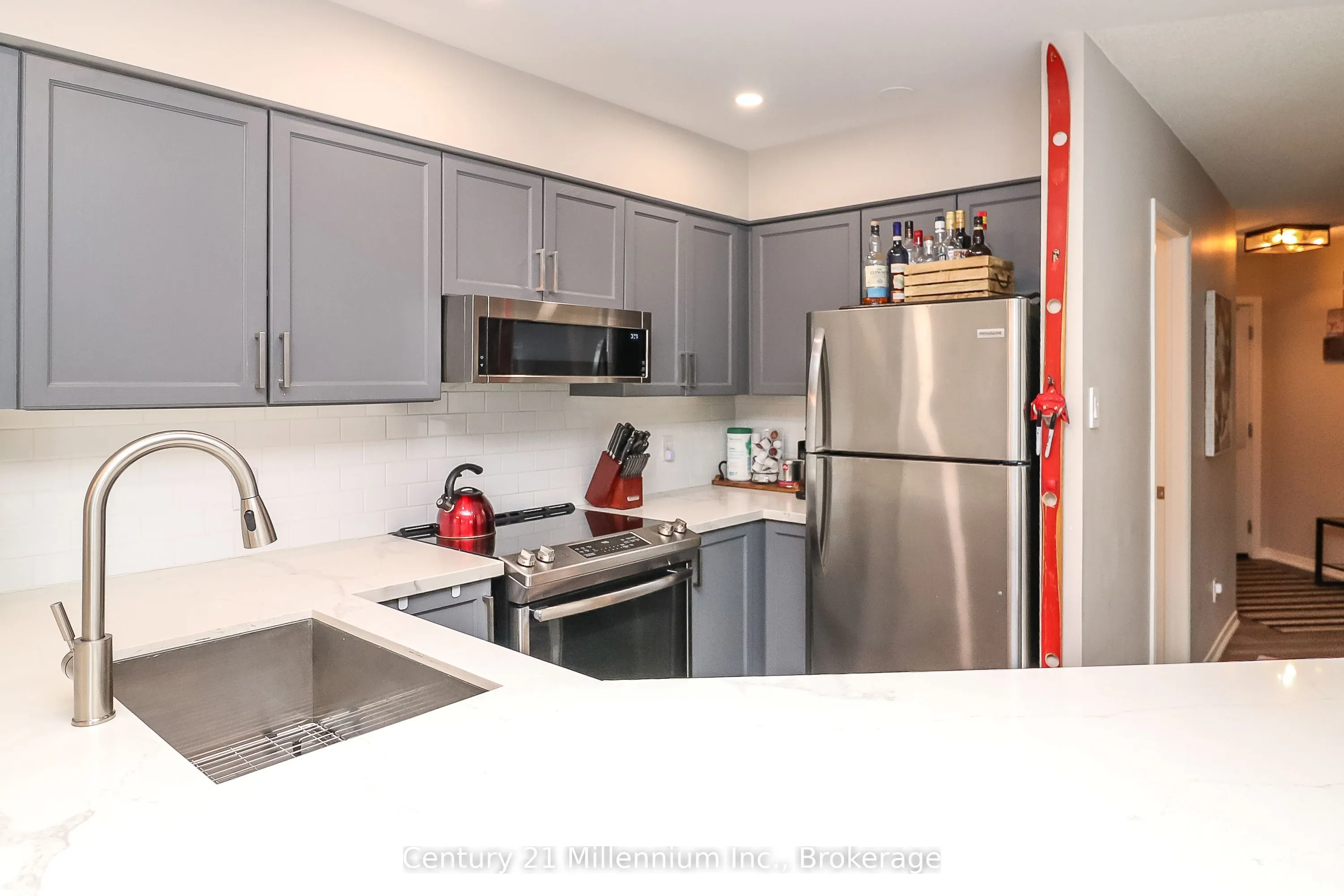 360 Mariners Way, #12