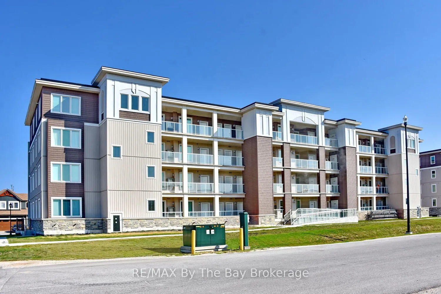 17 Spooner Crescent, #206