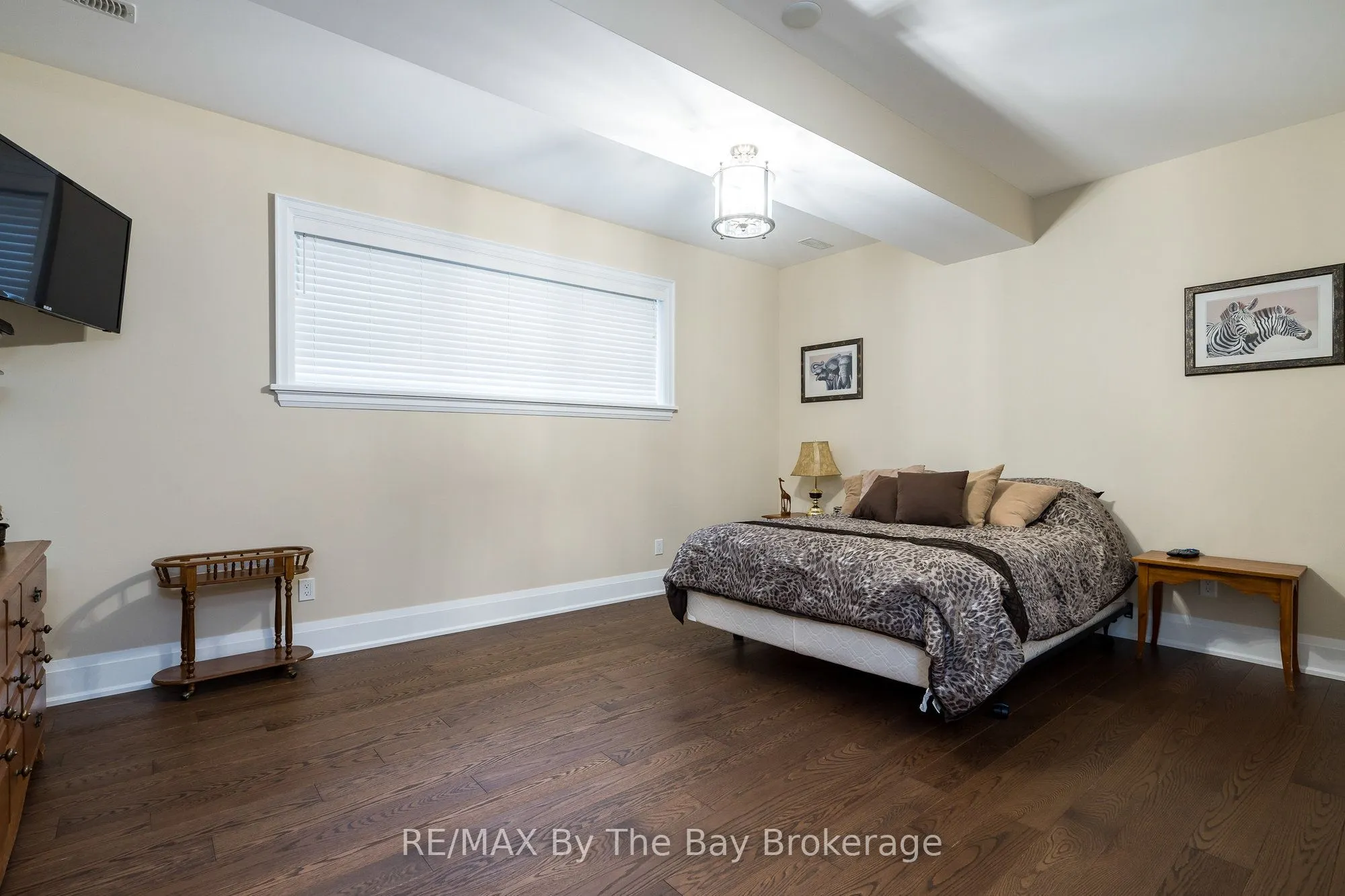 18 Edgewater Road