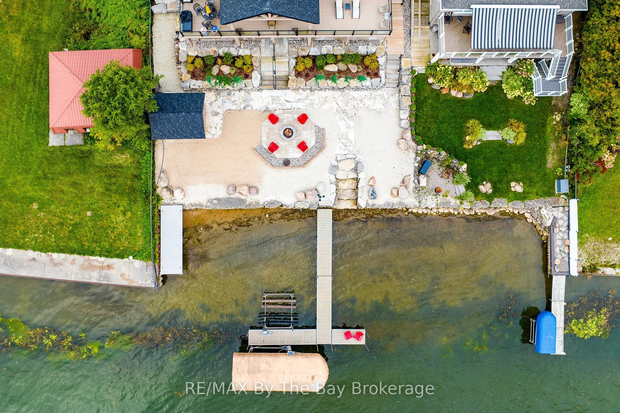 18 Edgewater Road