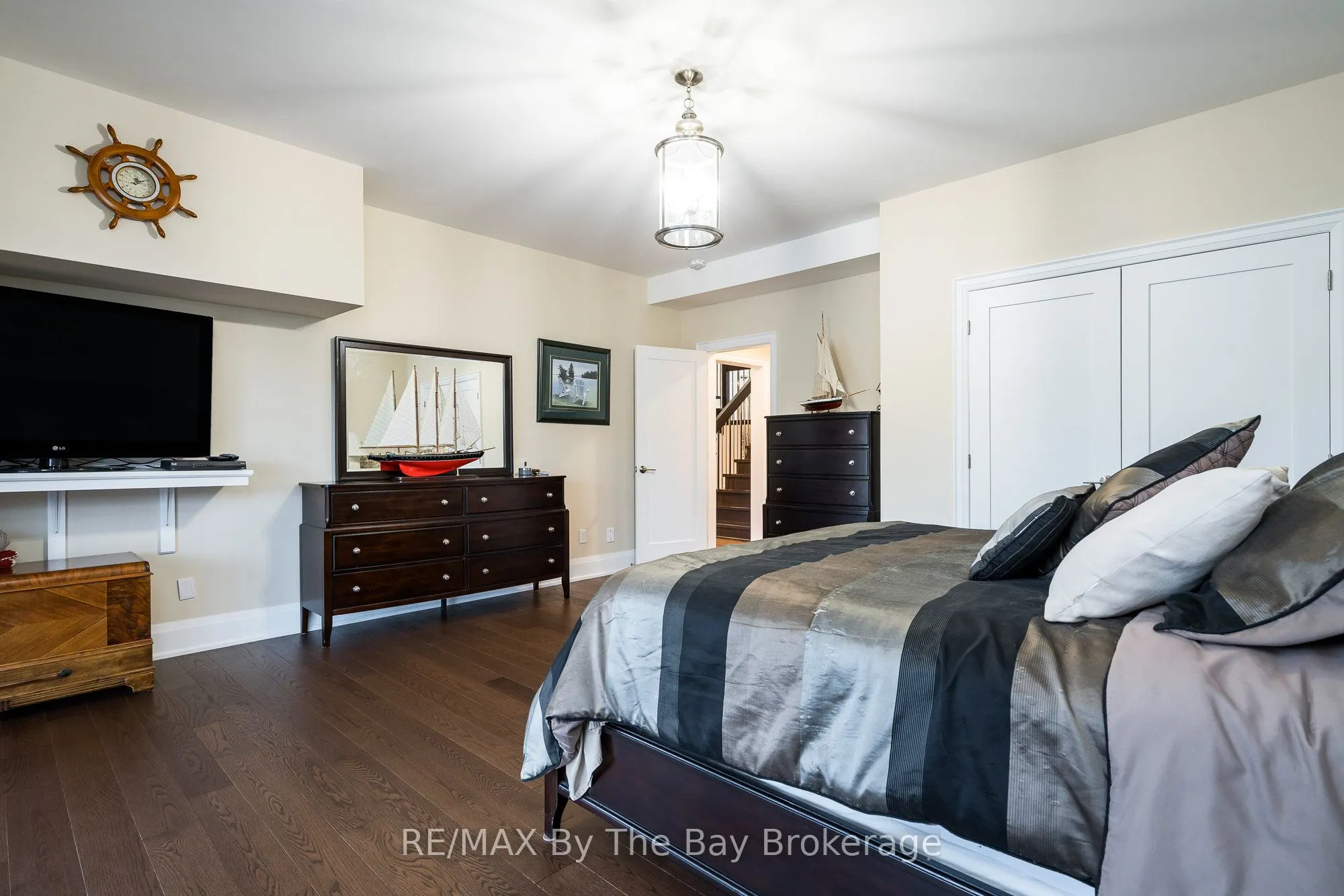 18 Edgewater Road