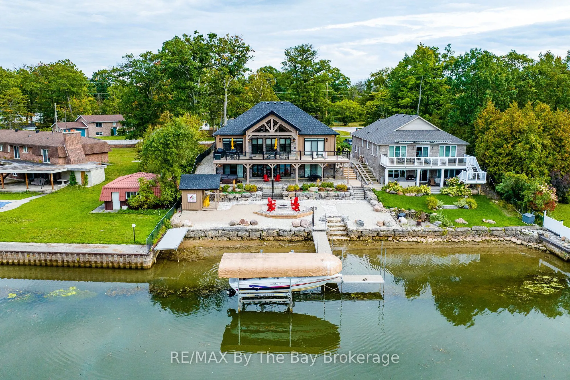 18 Edgewater Road