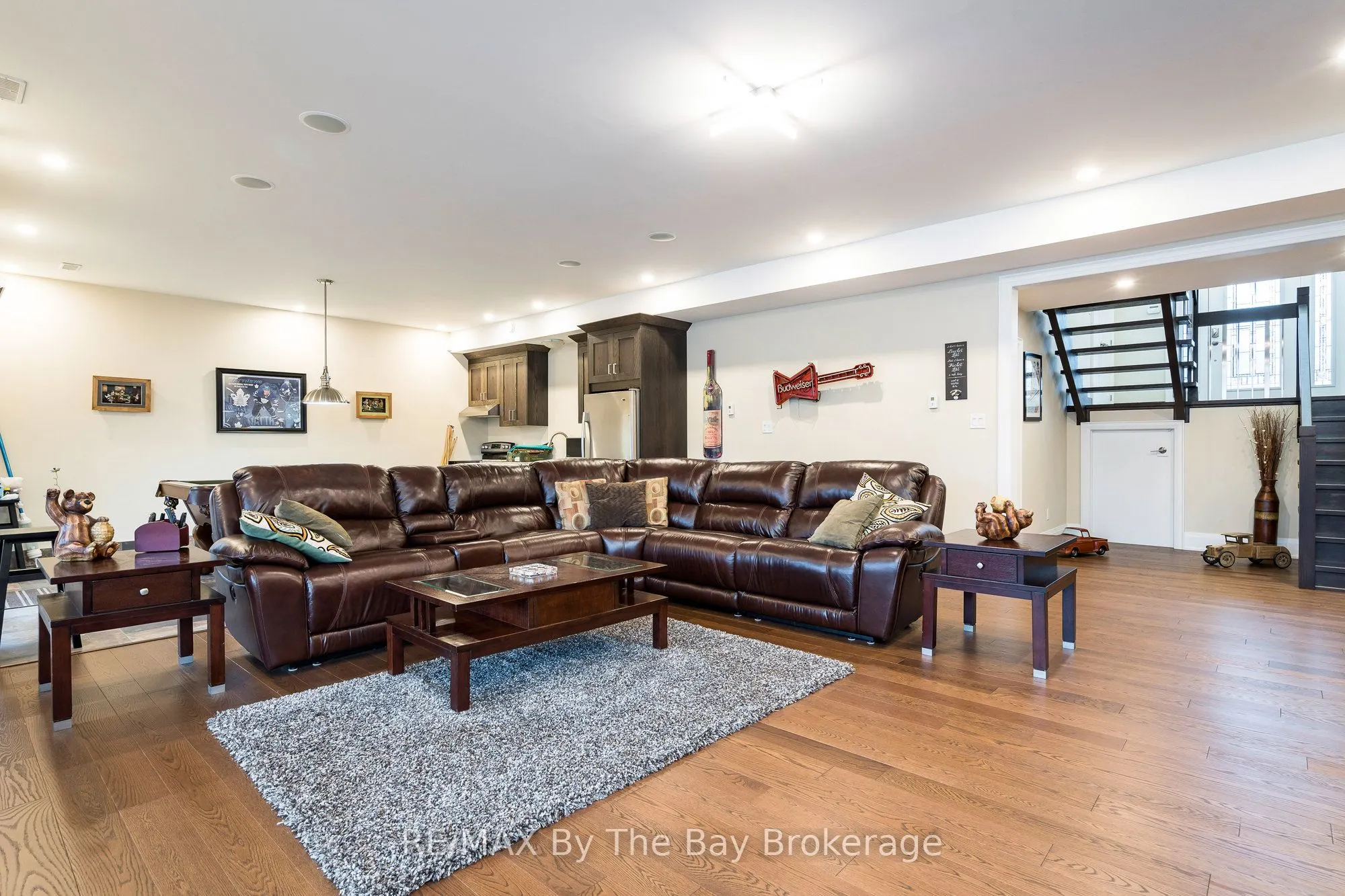 18 Edgewater Road