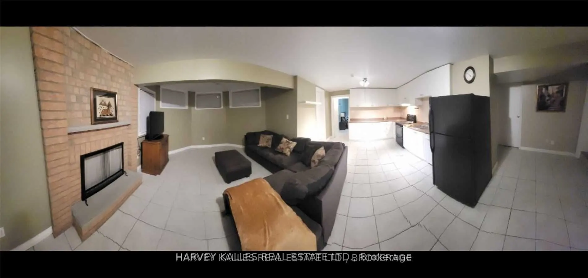 11 Twin Pines Drive