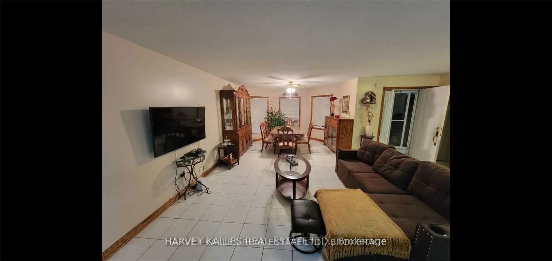 11 Twin Pines Drive