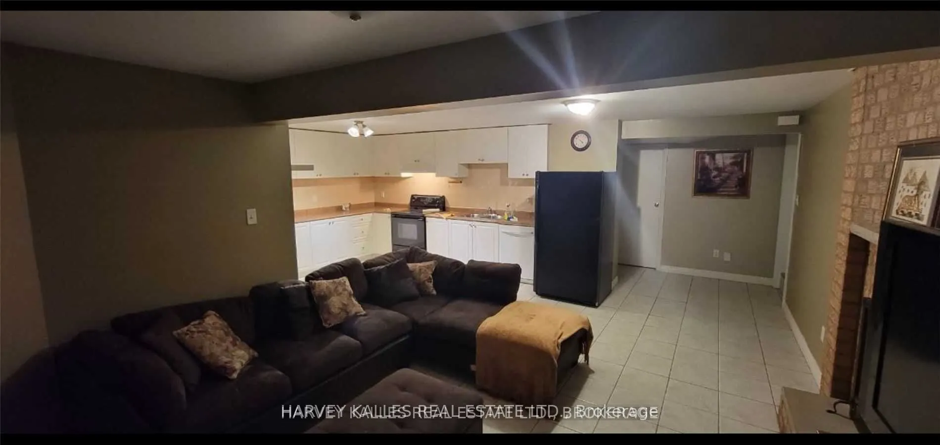 11 Twin Pines Drive