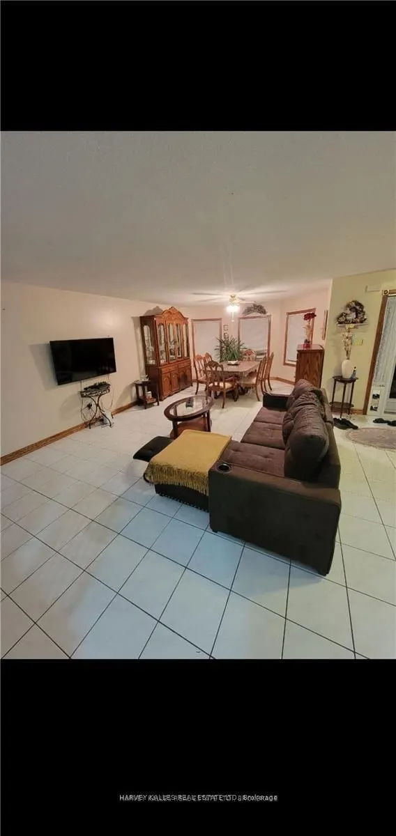 11 Twin Pines Drive