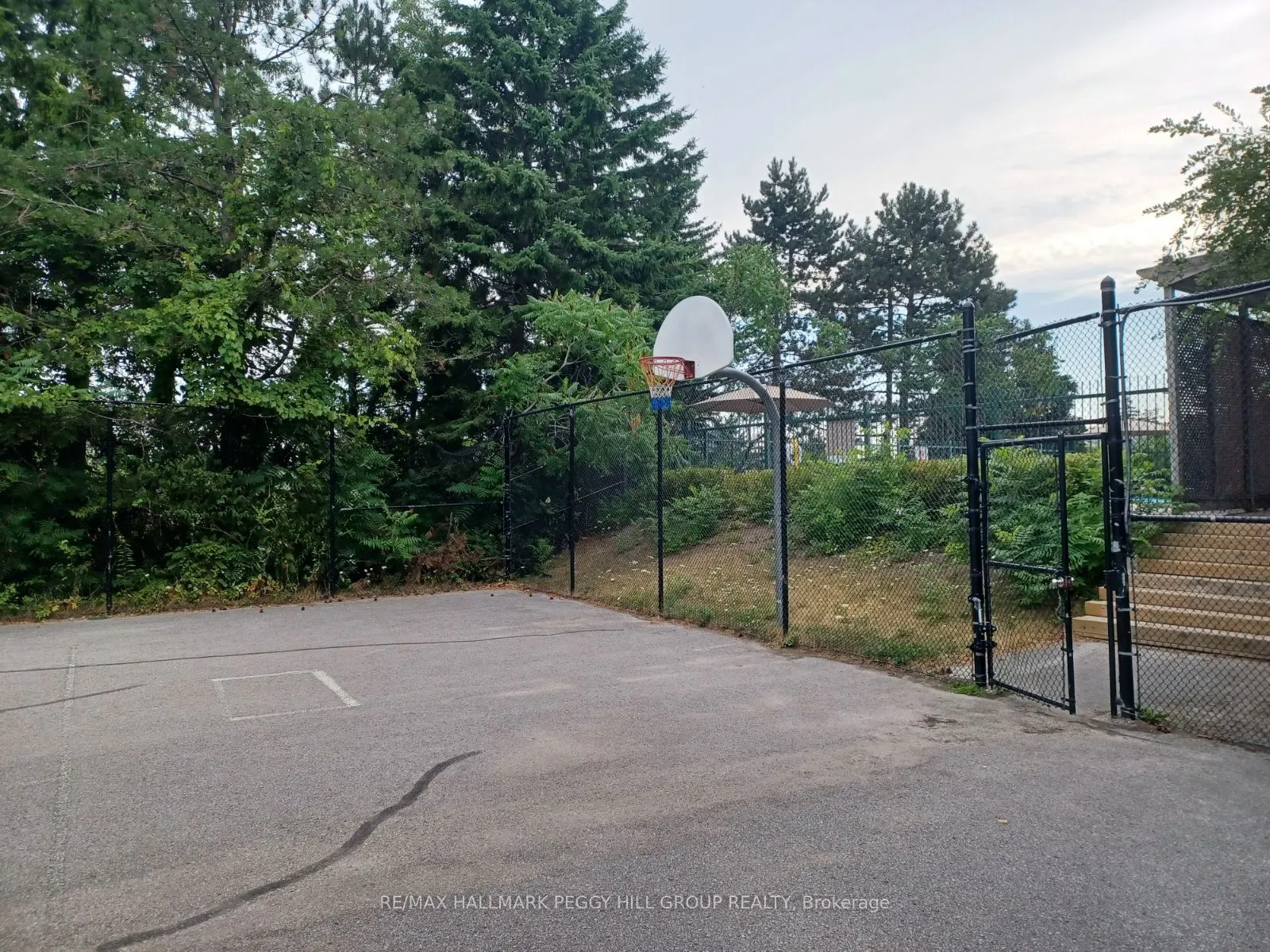 21 Evergreen Court, #7