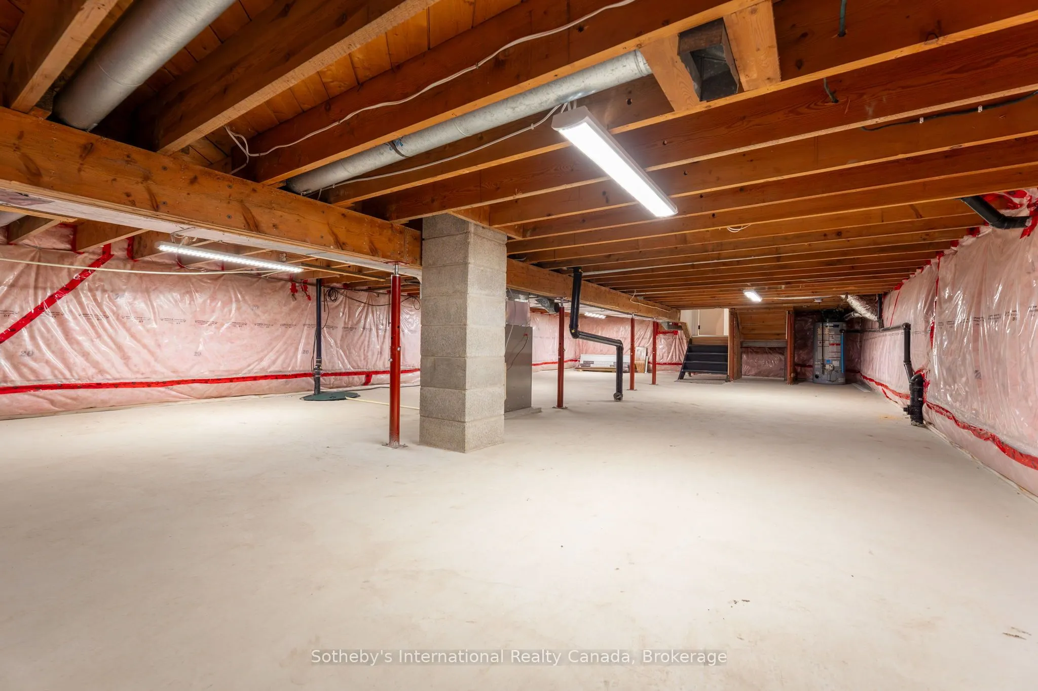 31 Elizabeth Street E