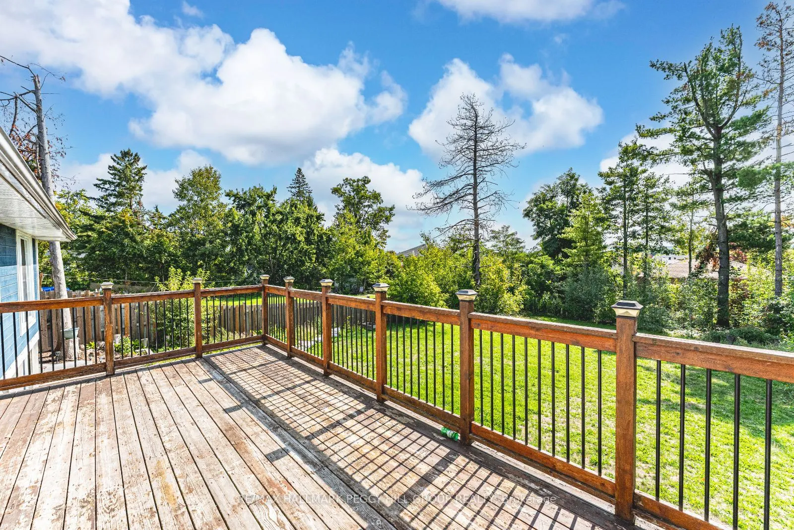 385 Edgehill Drive, #Upper