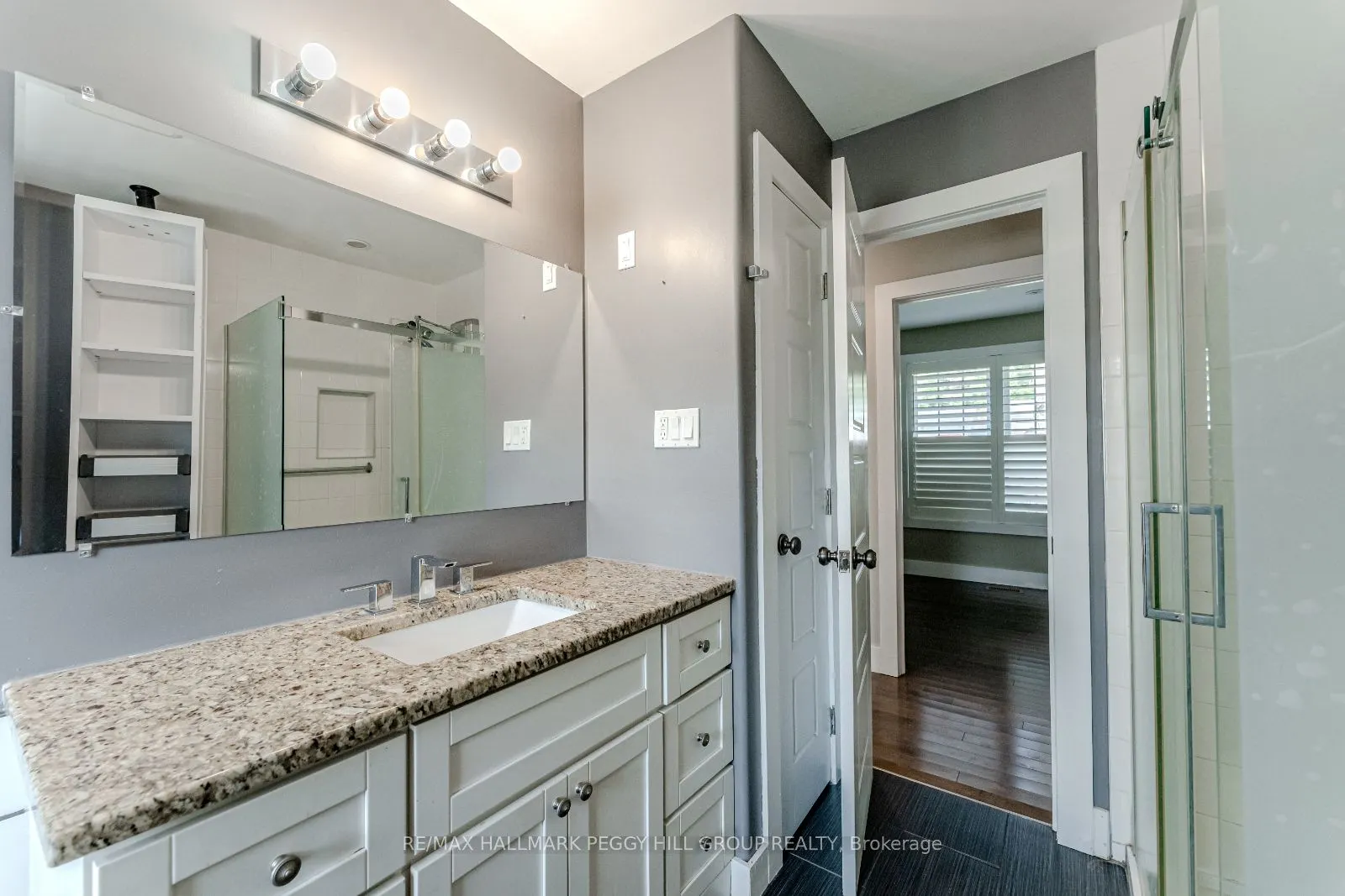385 Edgehill Drive, #Upper