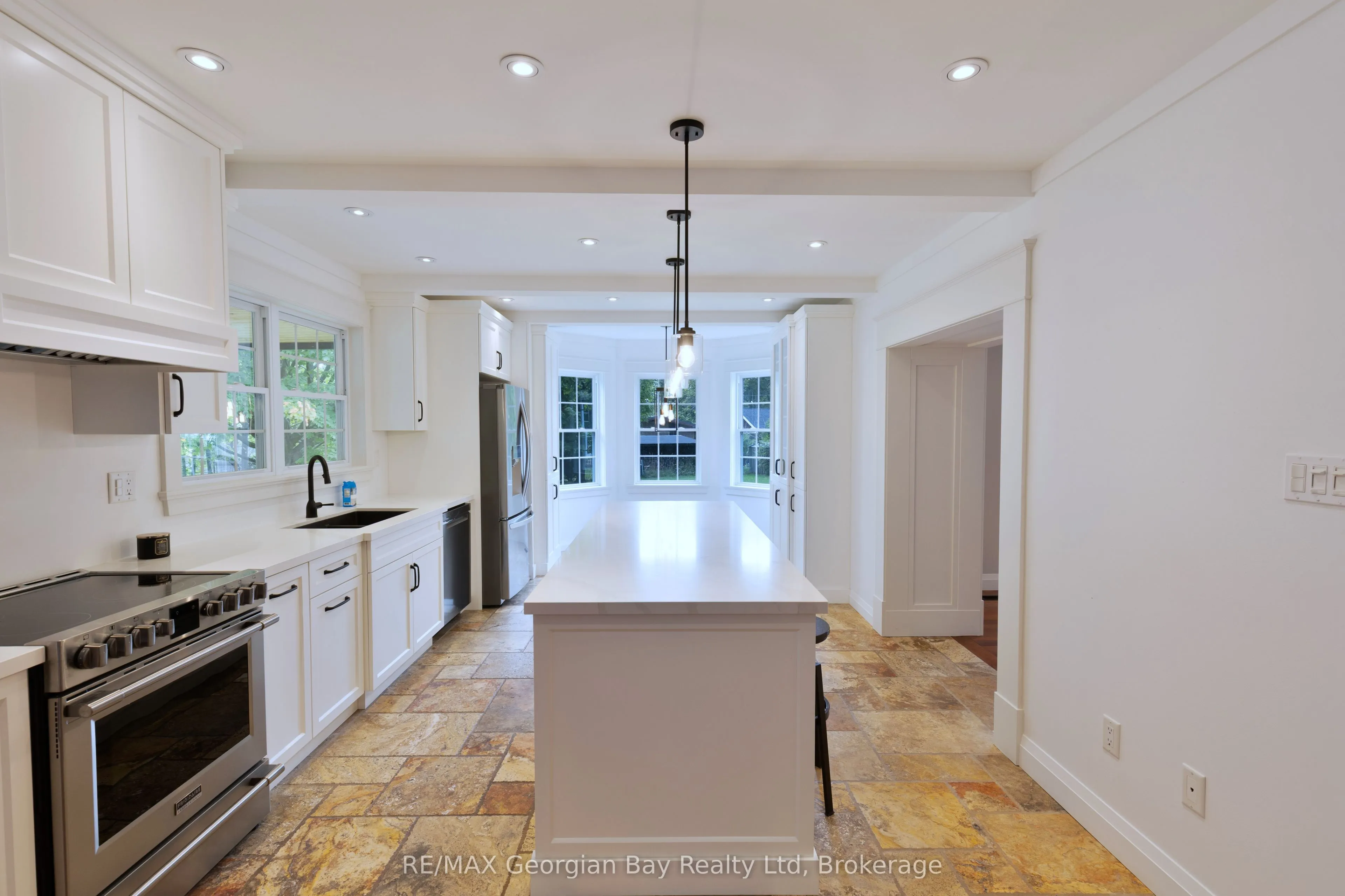 105 Duckworth Street