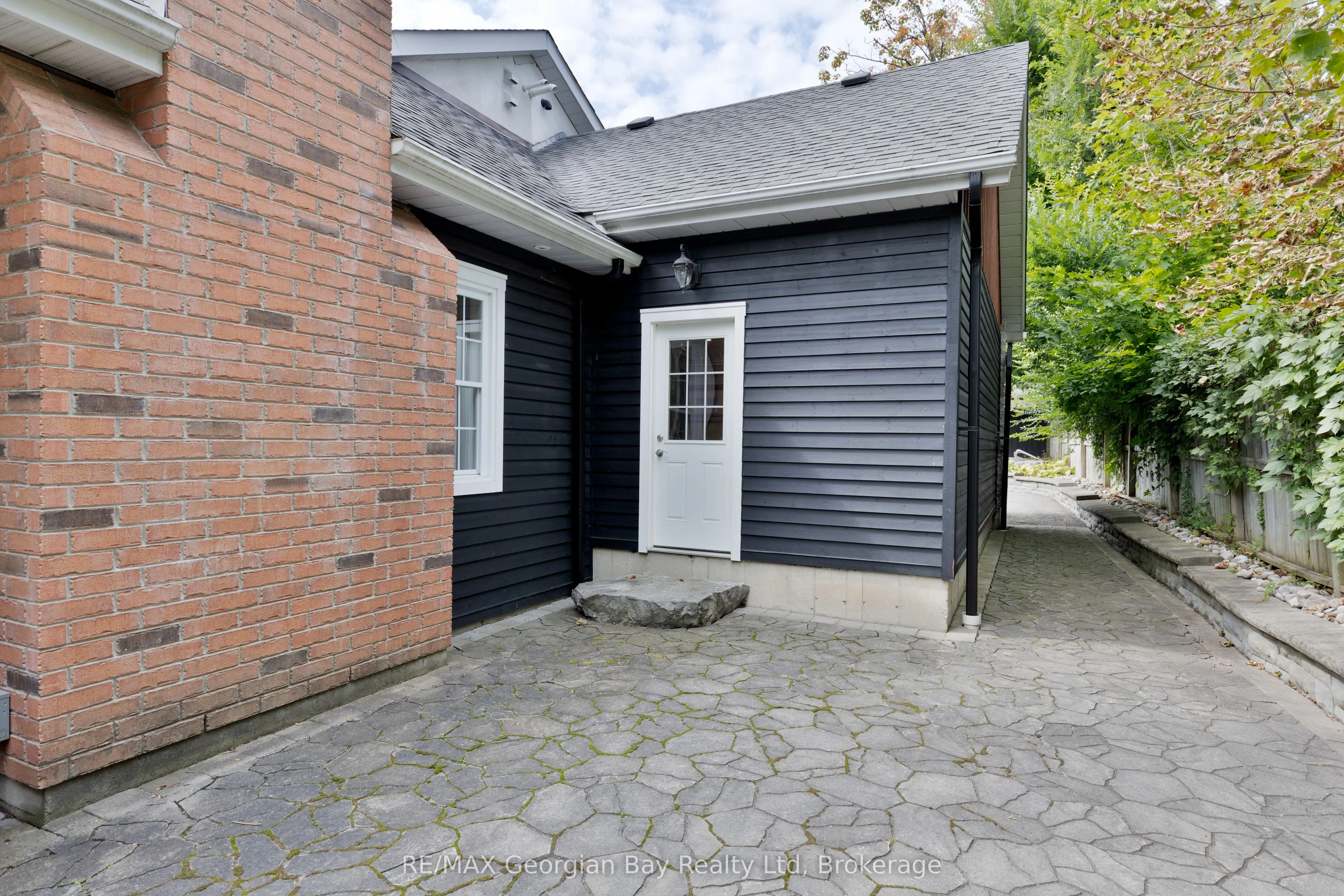 105 Duckworth Street