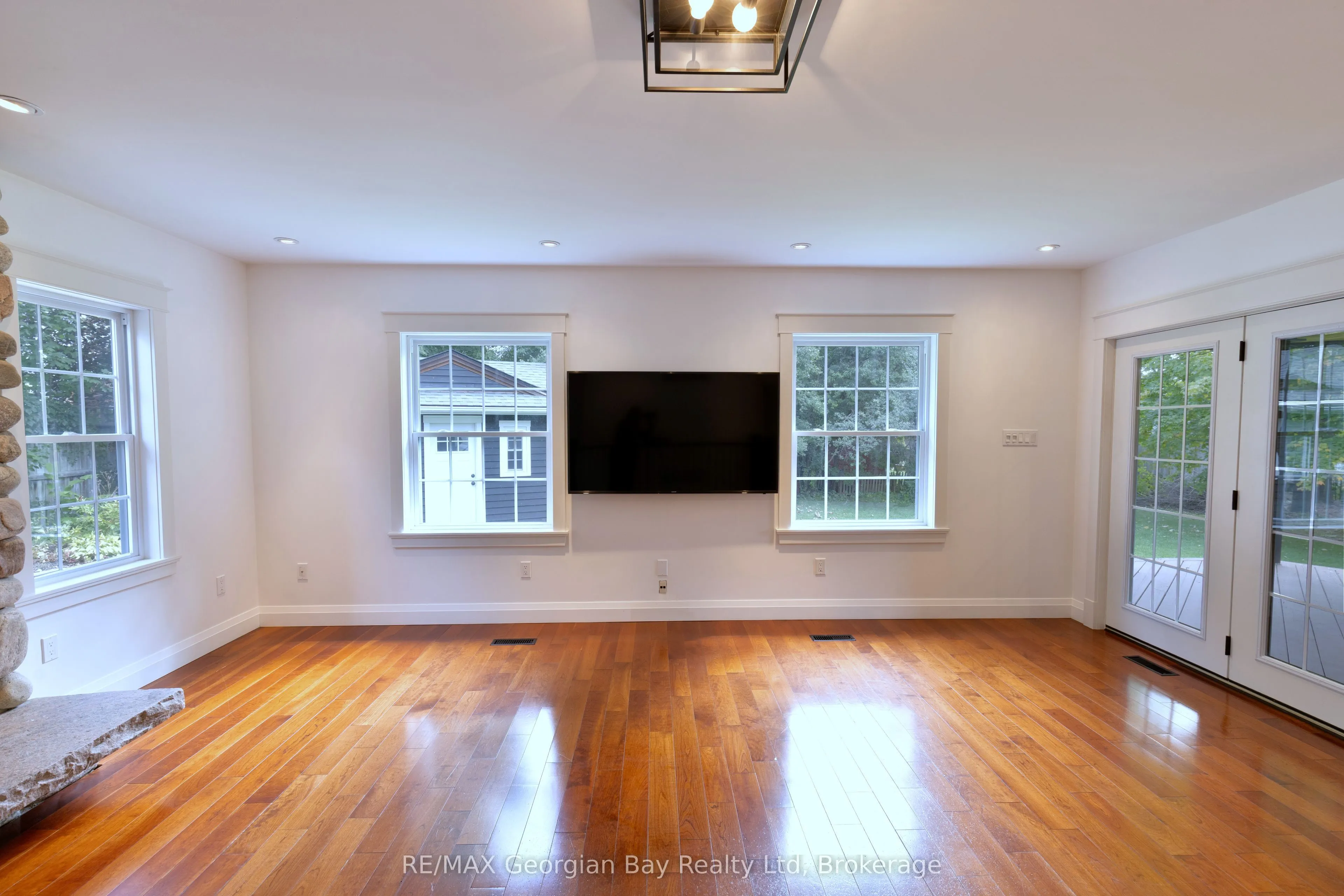 105 Duckworth Street