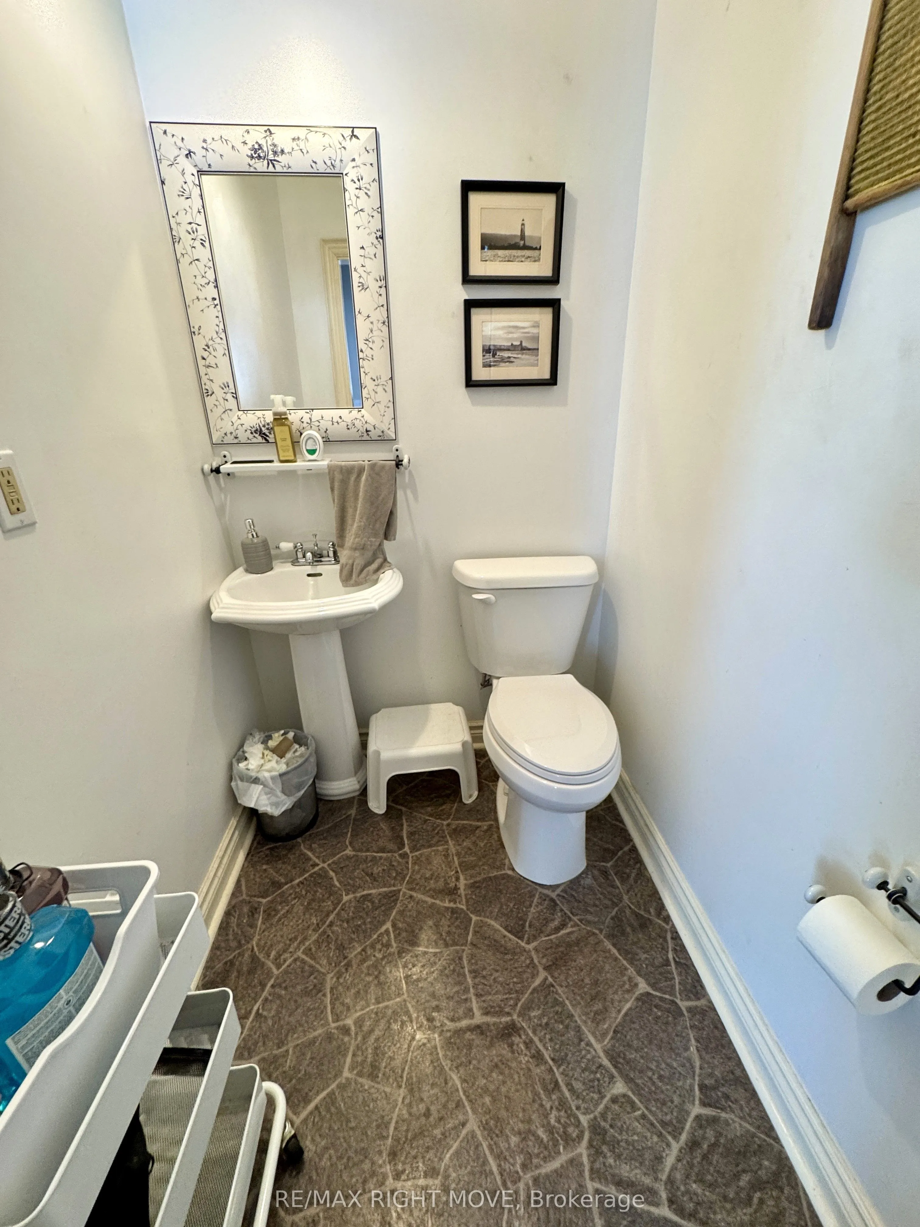 264 Mississaga Street W, #2