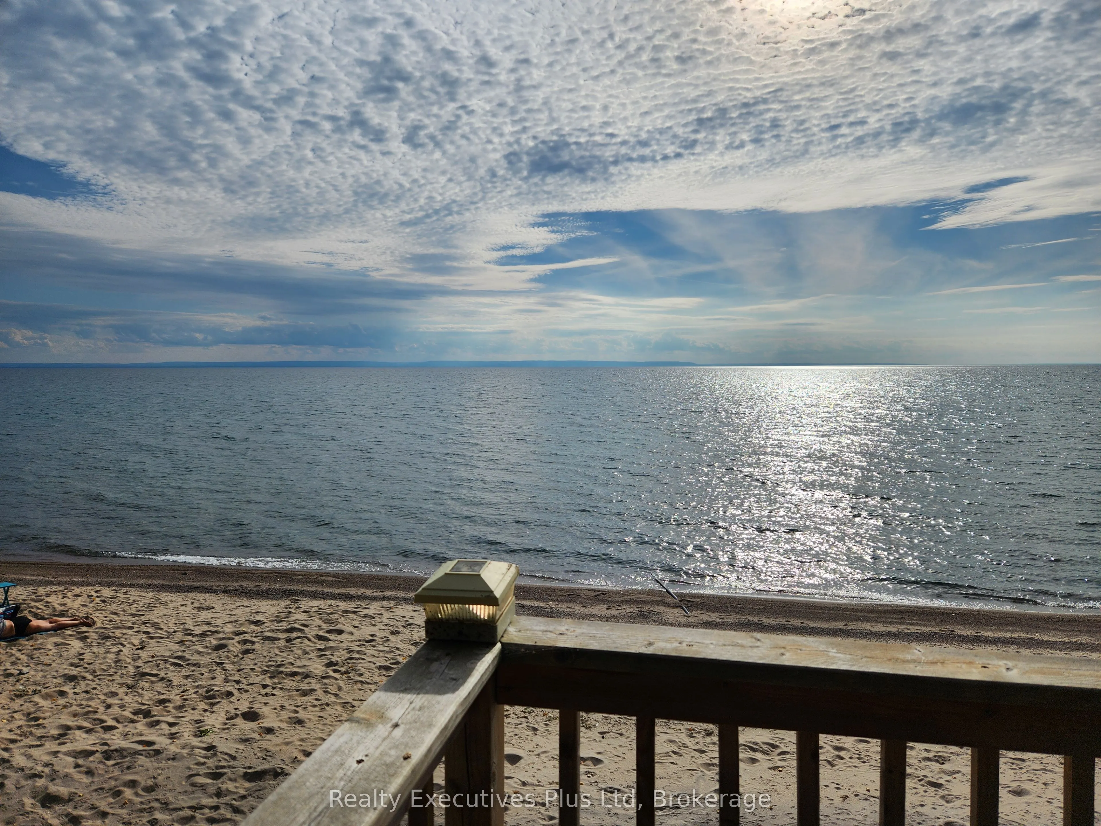 26 Tiny Beaches Road N, #2