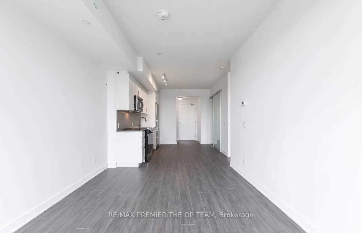 681 Yonge Street, #416
