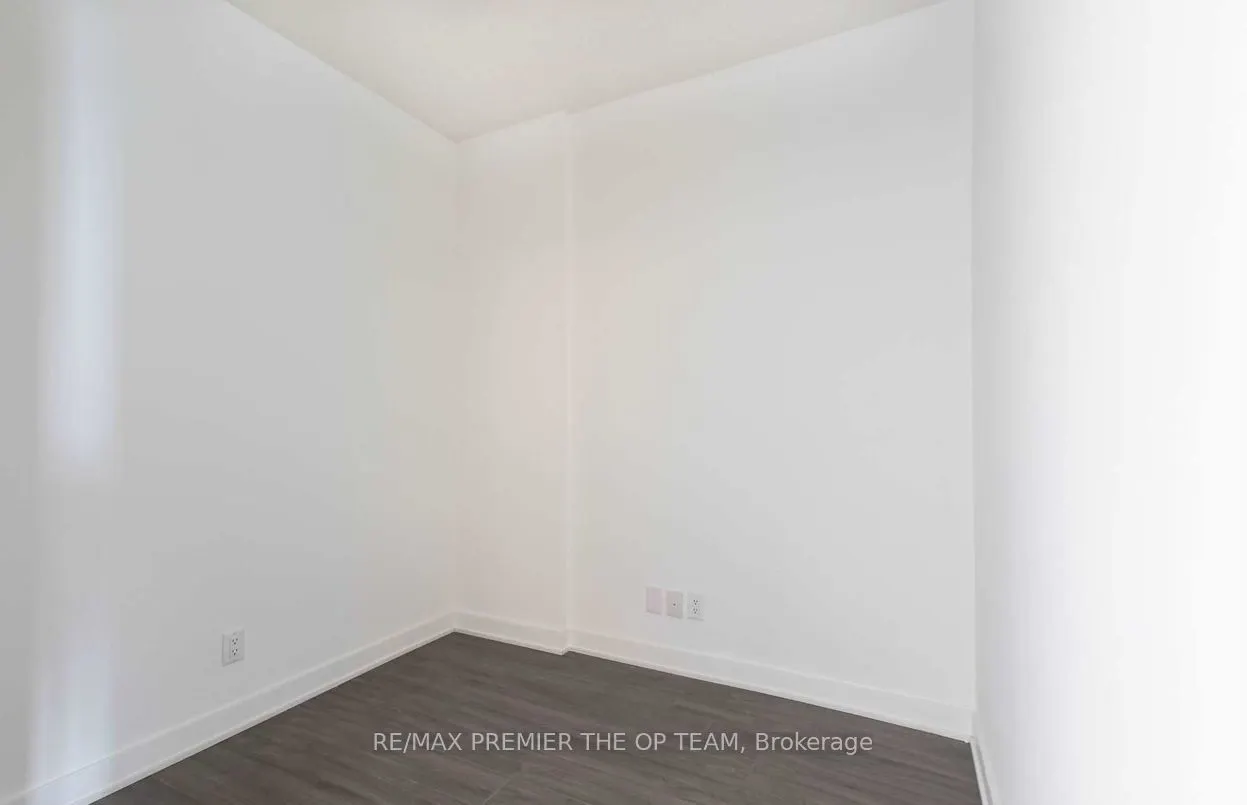 681 Yonge Street, #416