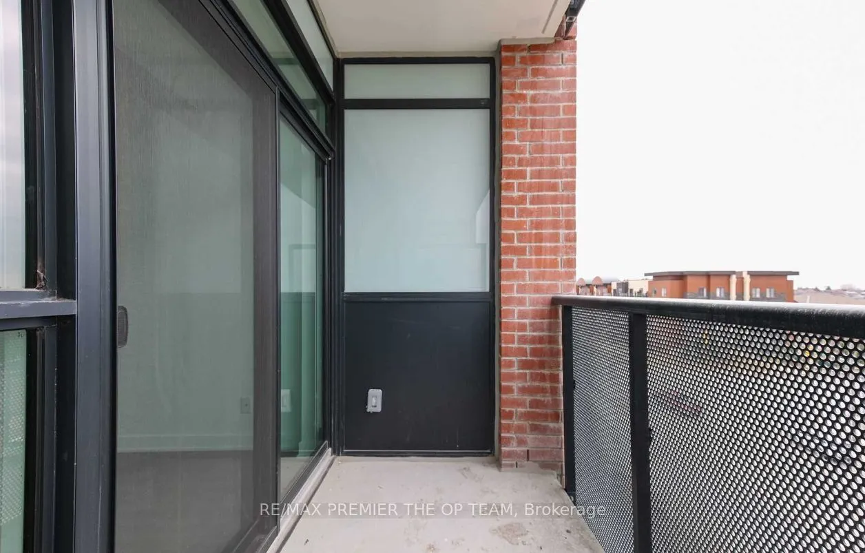 681 Yonge Street, #416