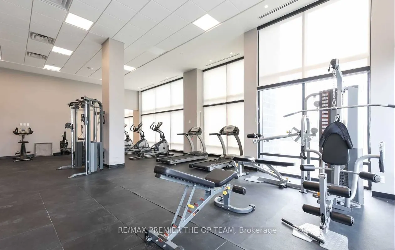 681 Yonge Street, #416