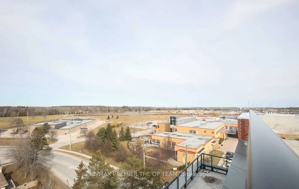 681 Yonge Street, #416