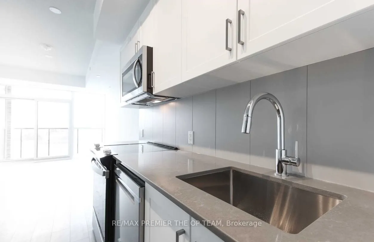 681 Yonge Street, #416