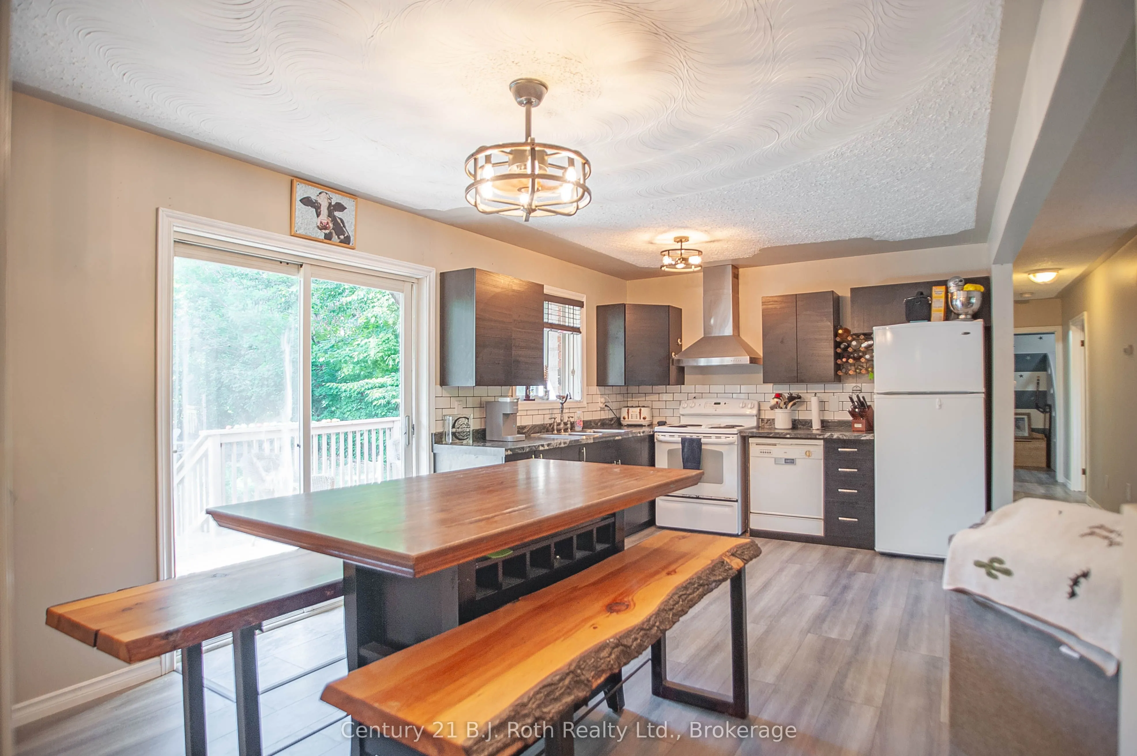 18 Mundy Avenue