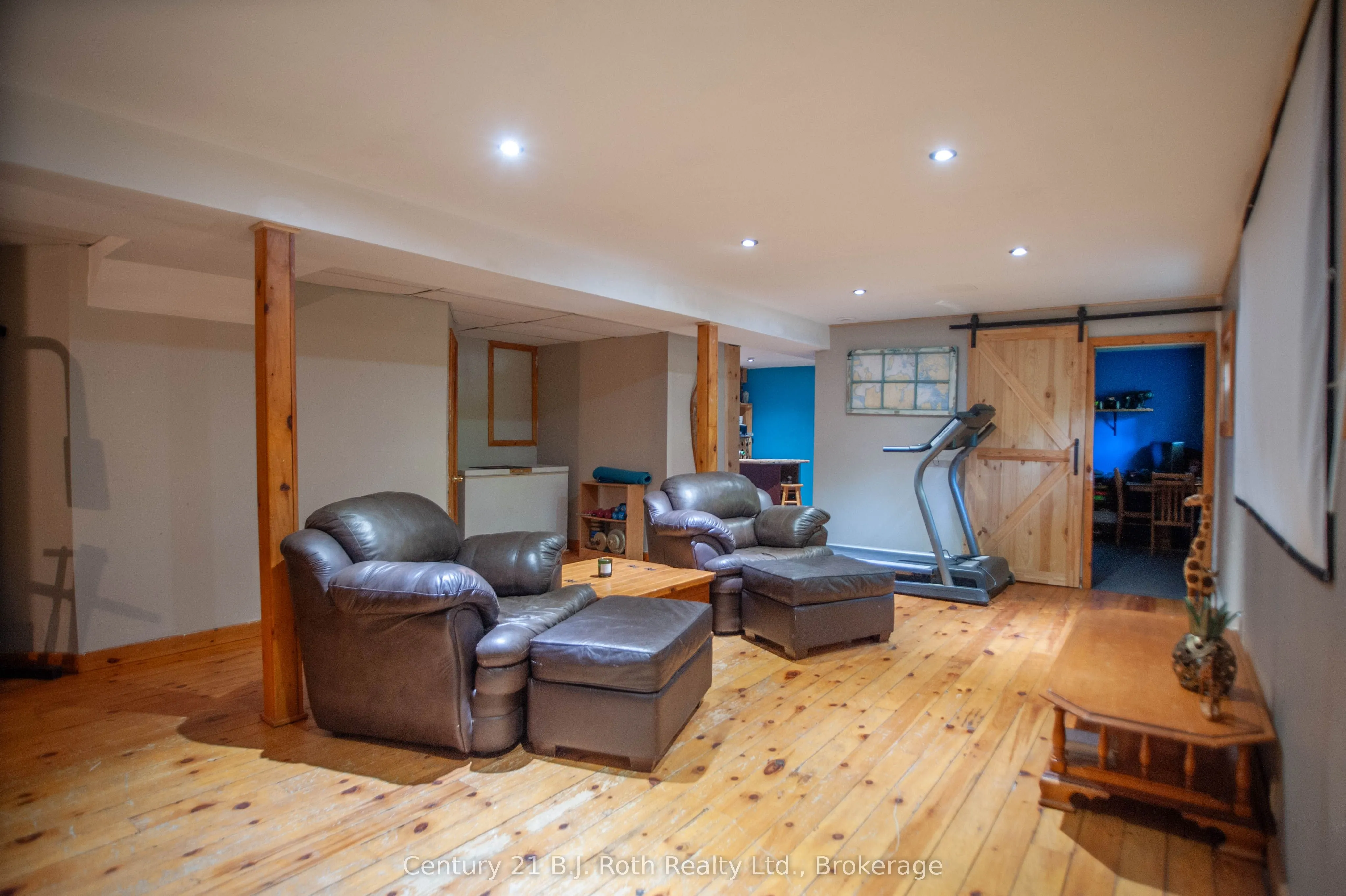 18 Mundy Avenue