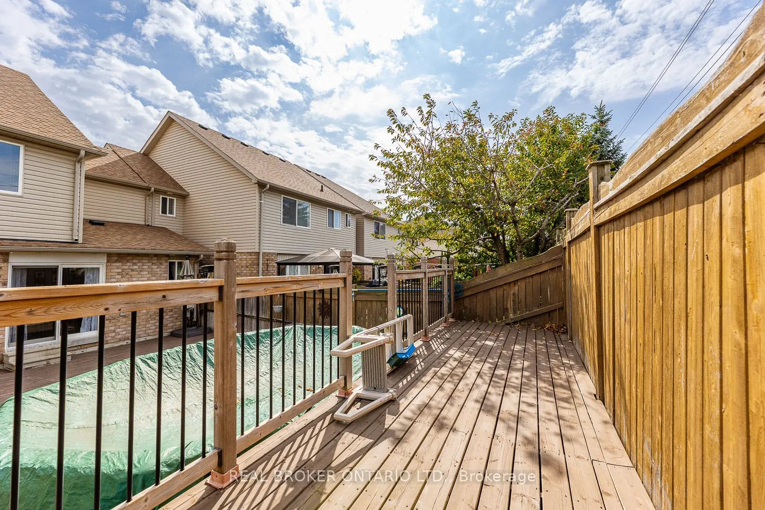 89 Bentley Crescent
