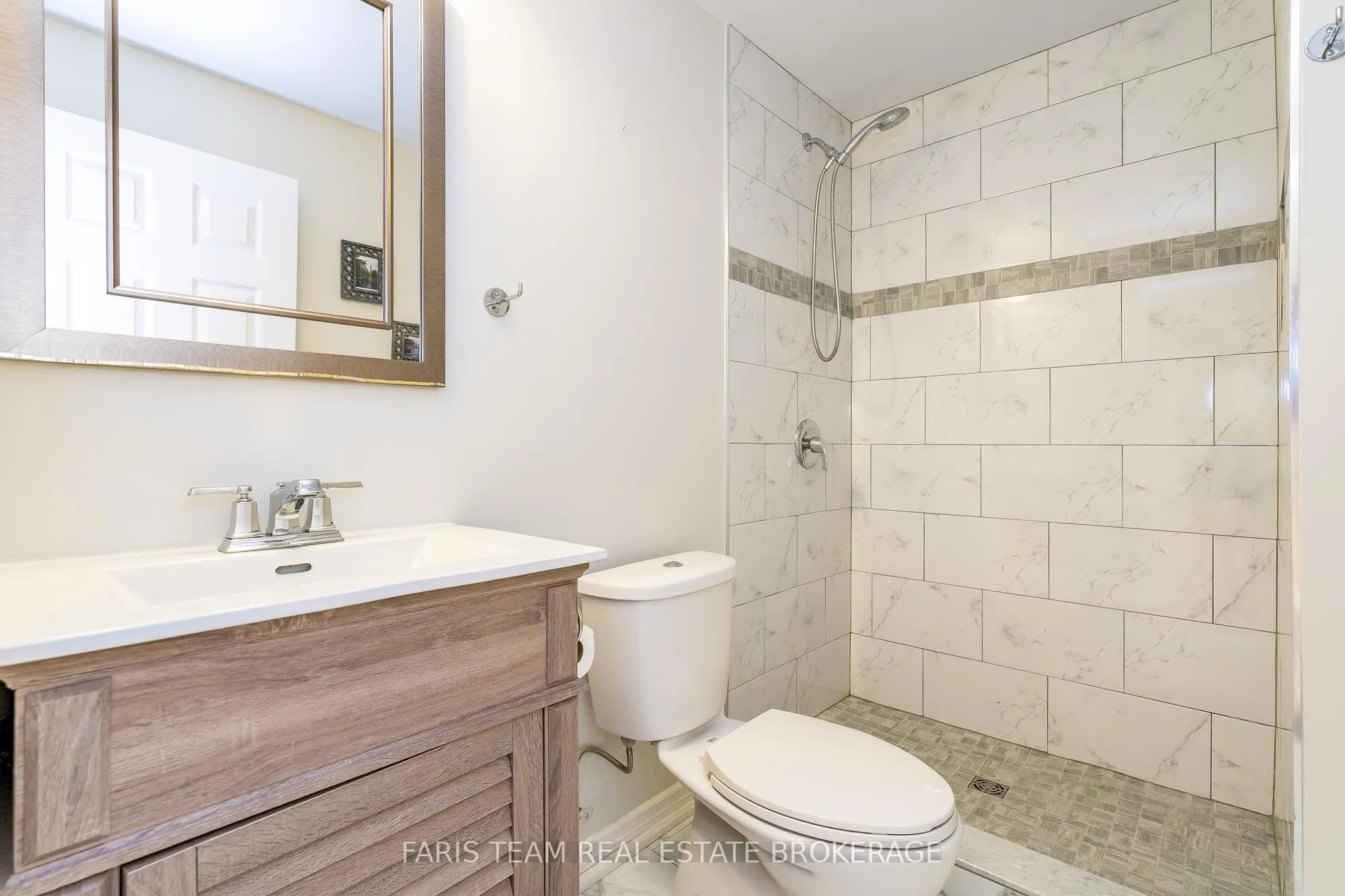 192 Wycliffe Cove