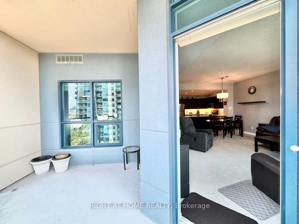 37 Ellen Street, #703