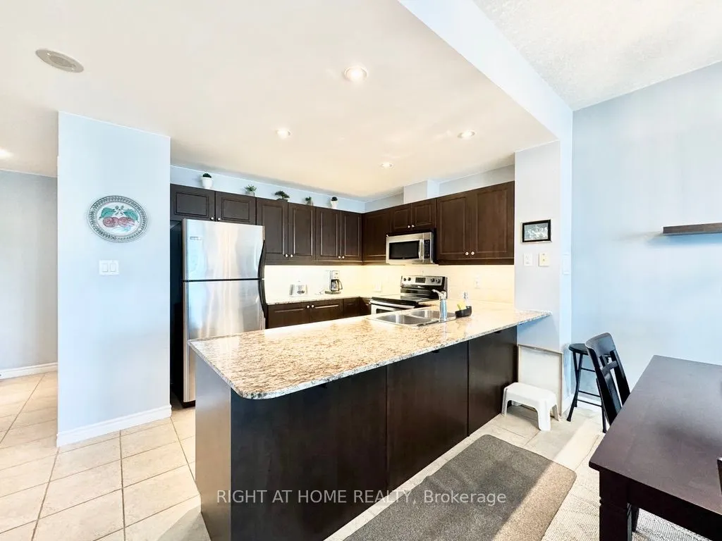 37 Ellen Street, #703