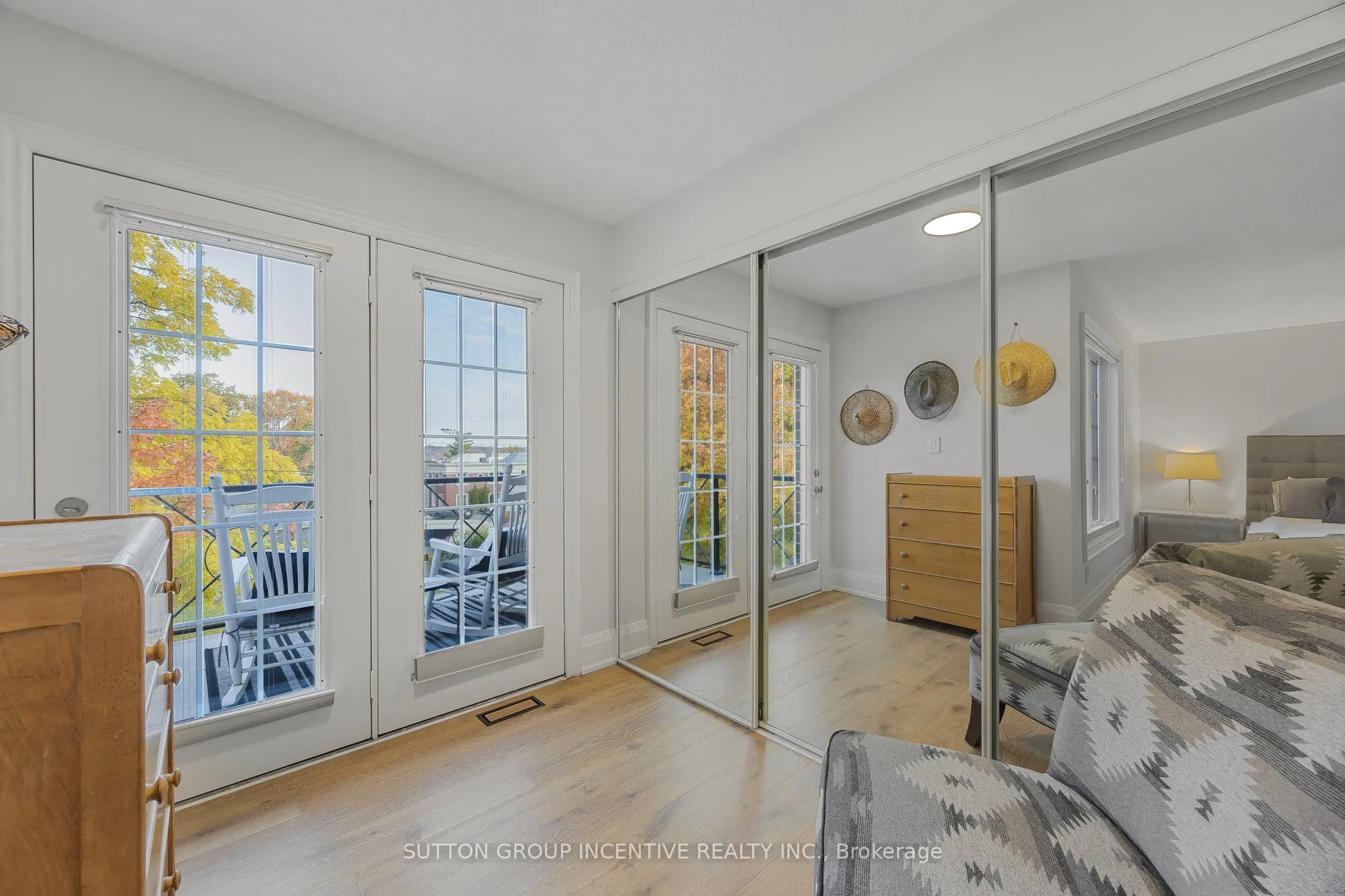 19 White Oaks Road, #8