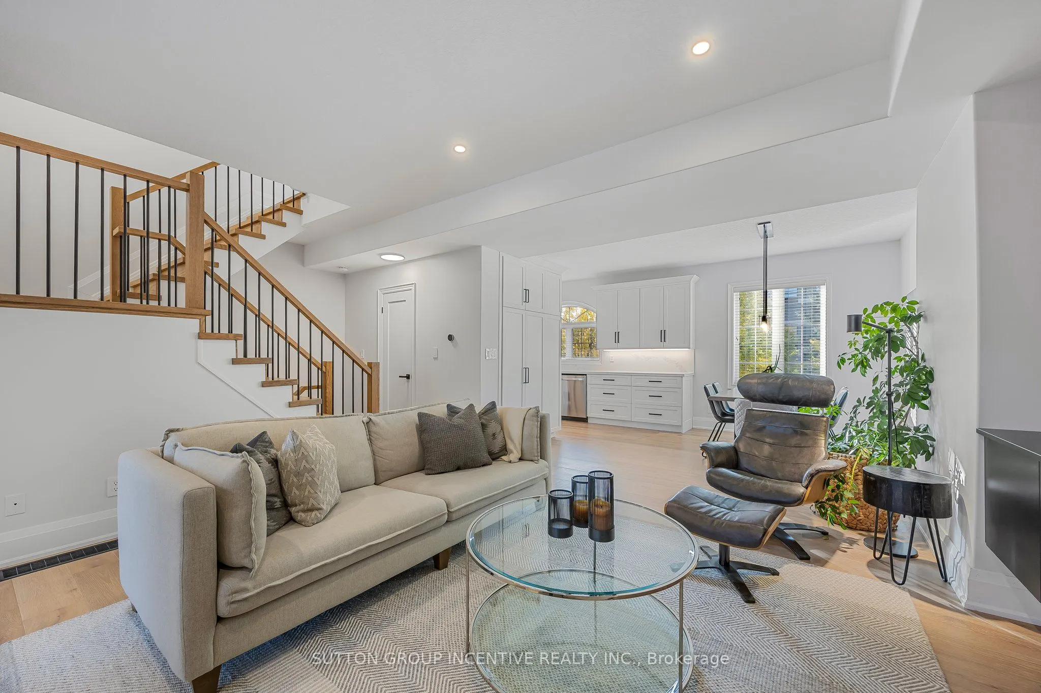 19 White Oaks Road, #8