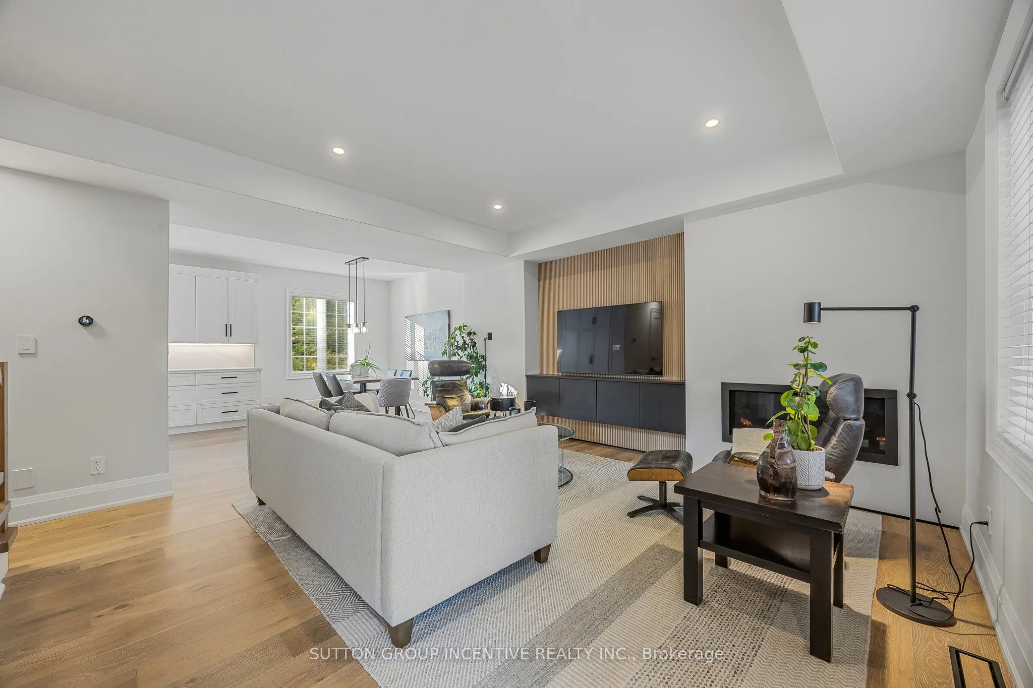 19 White Oaks Road, #8