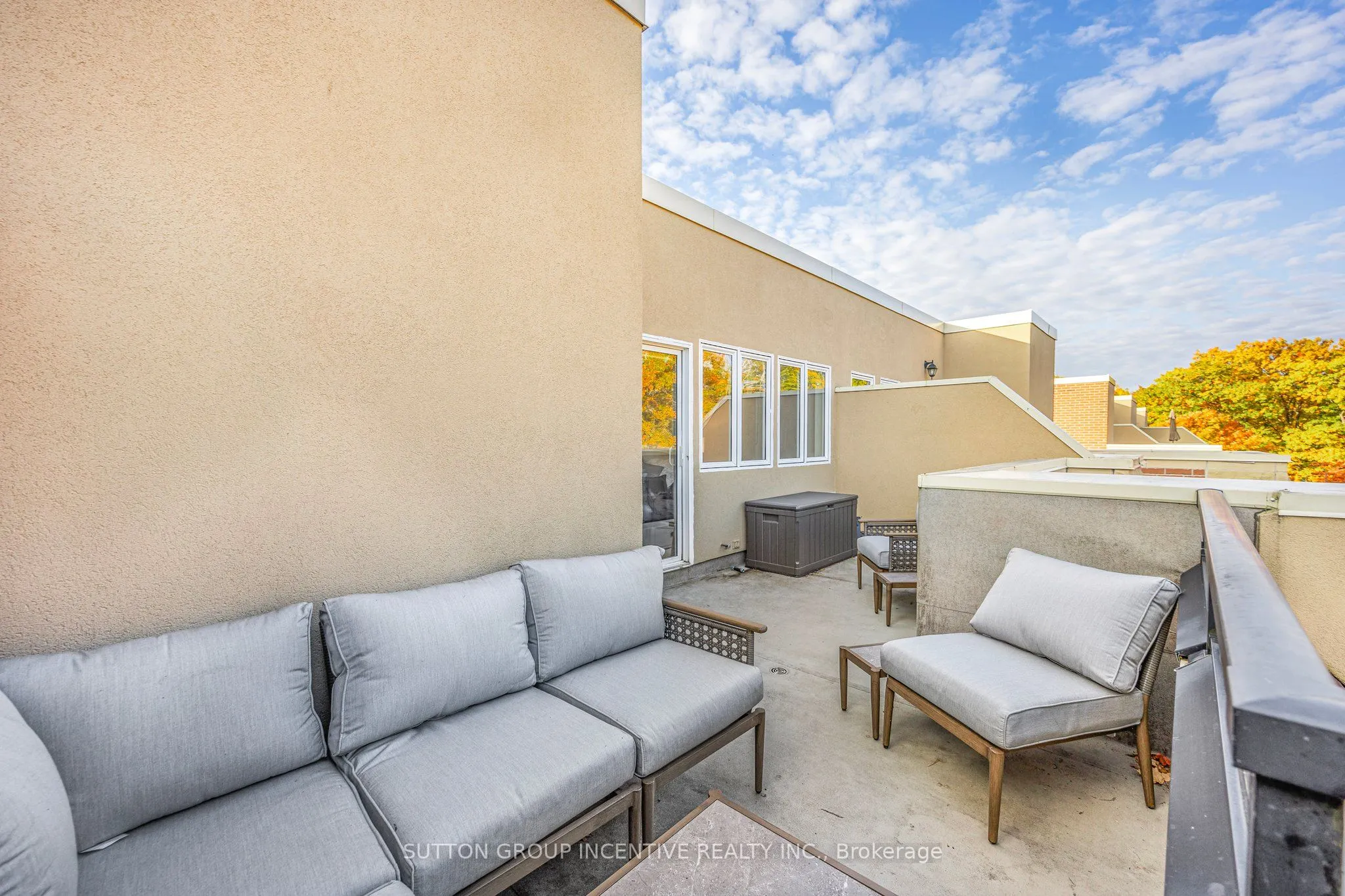 19 White Oaks Road, #8