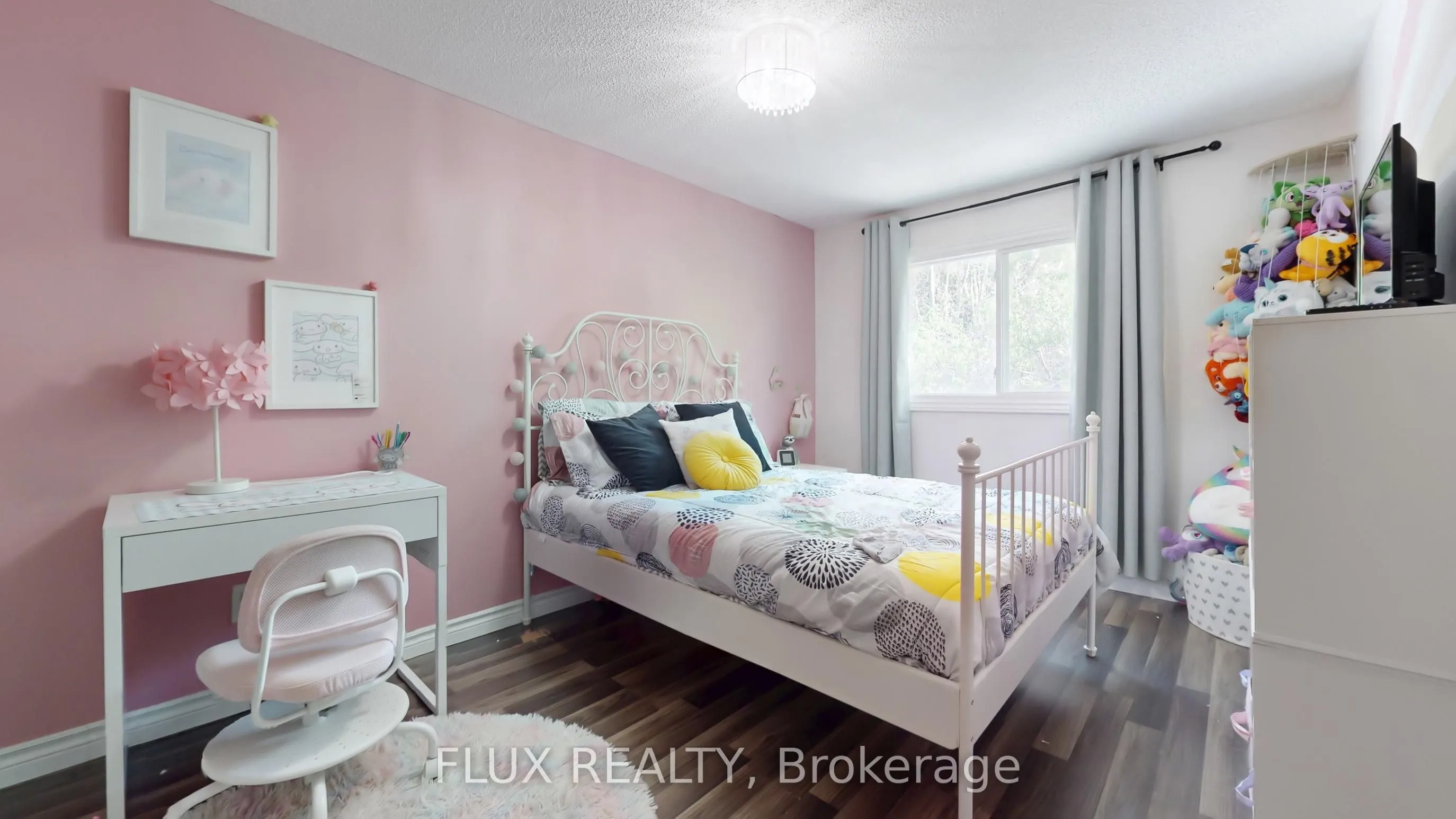52 Adelaide Street, #32