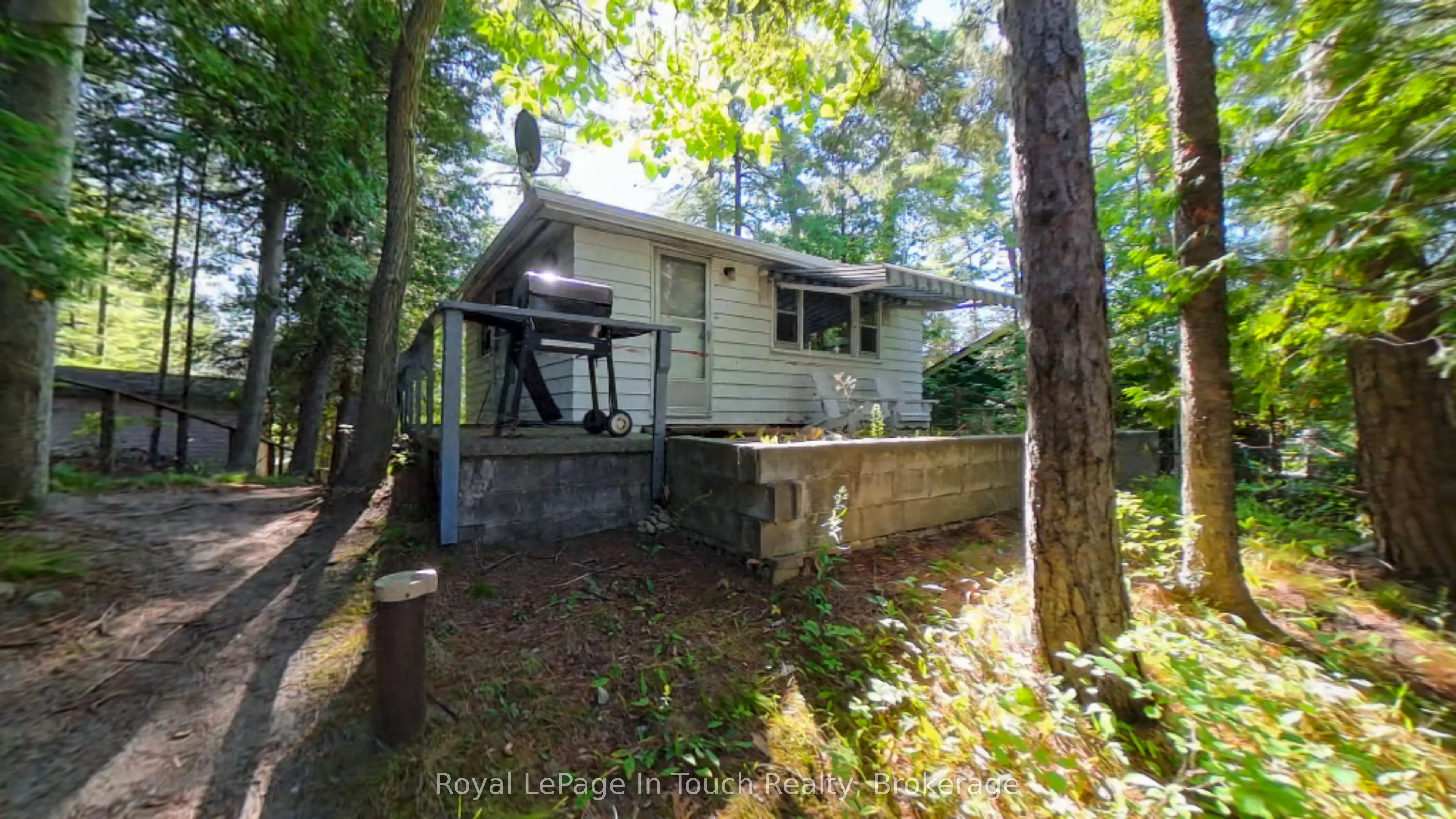 944 River Road E