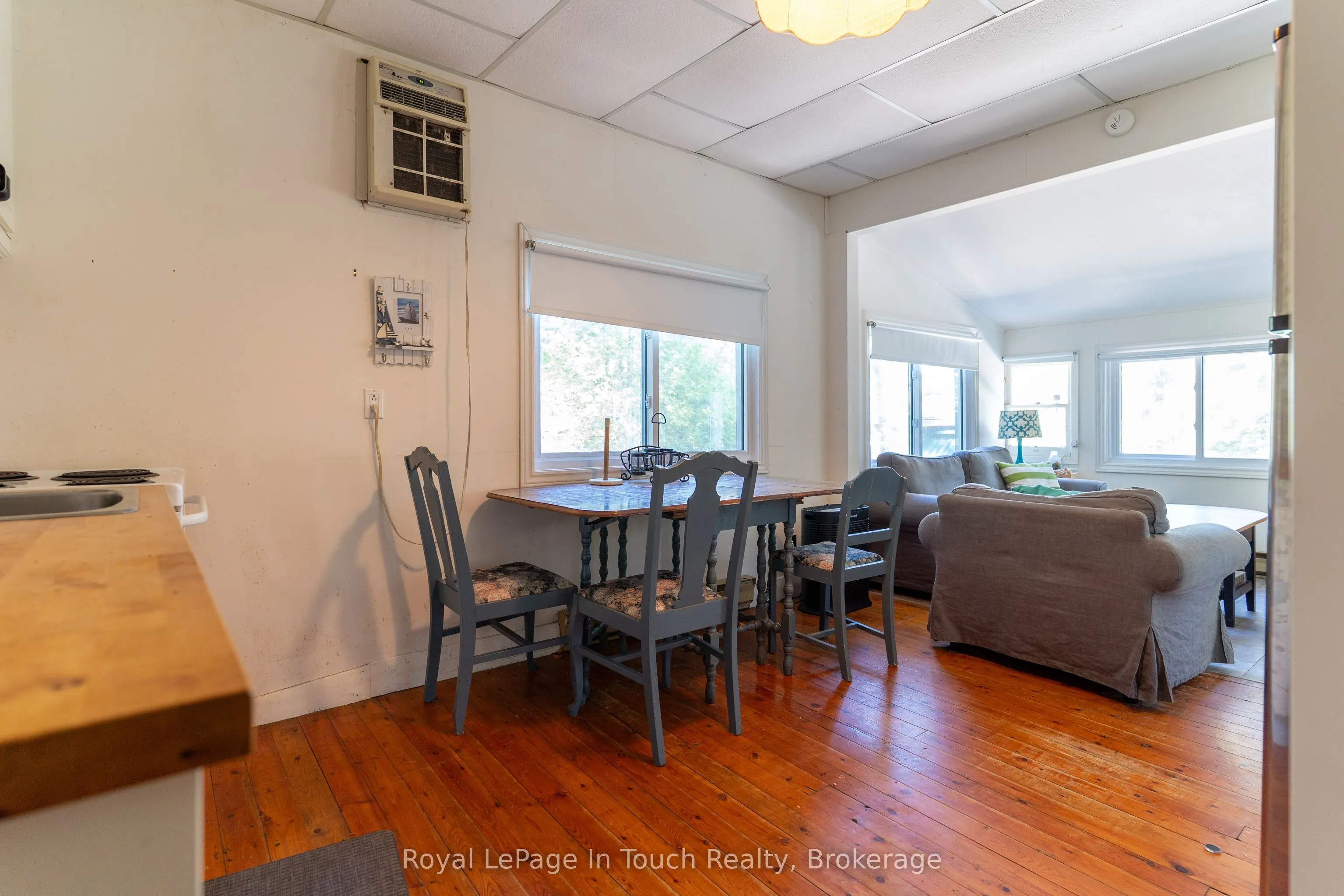 944 River Road E