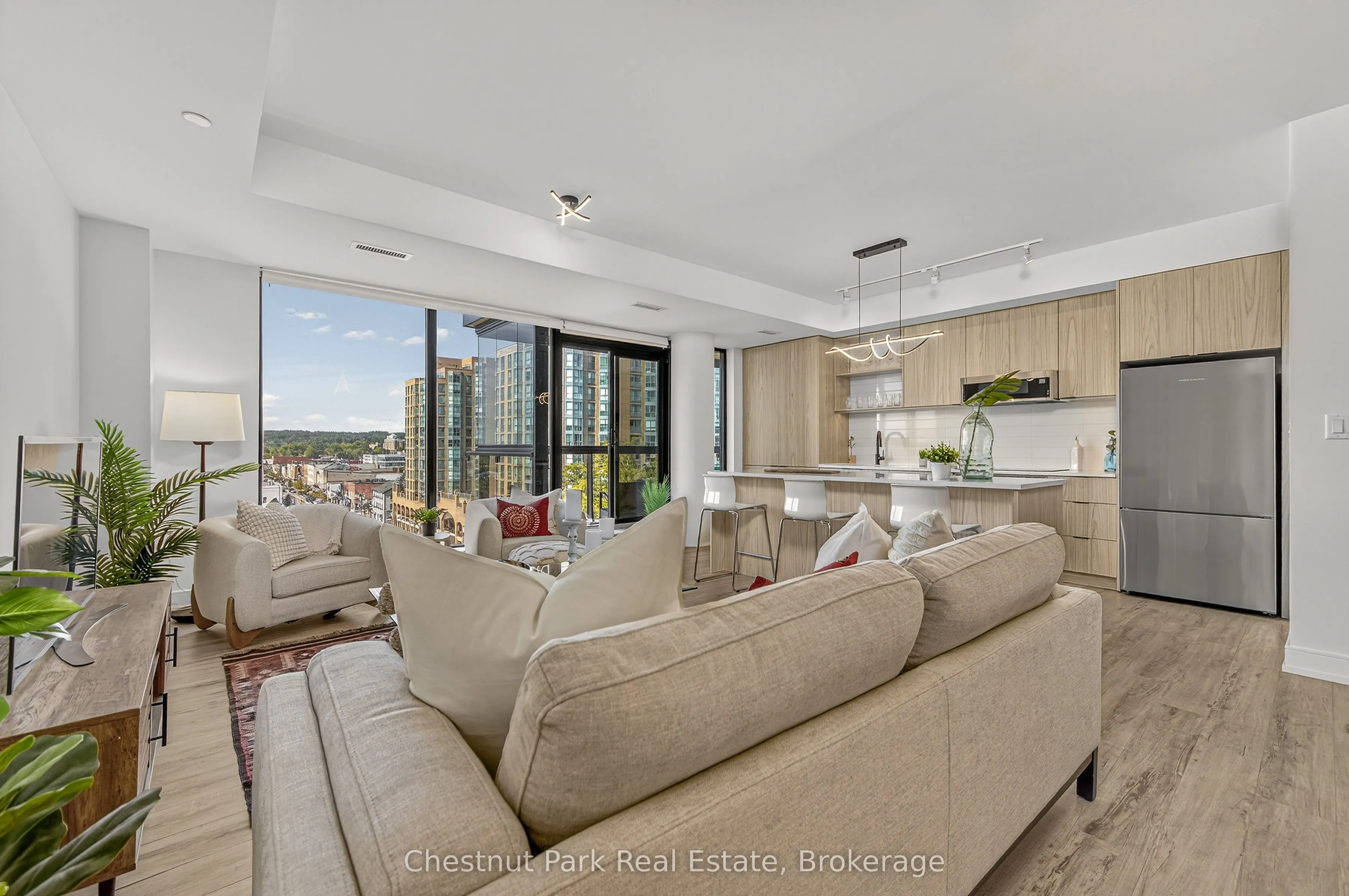 185 Dunlop Street E, #823