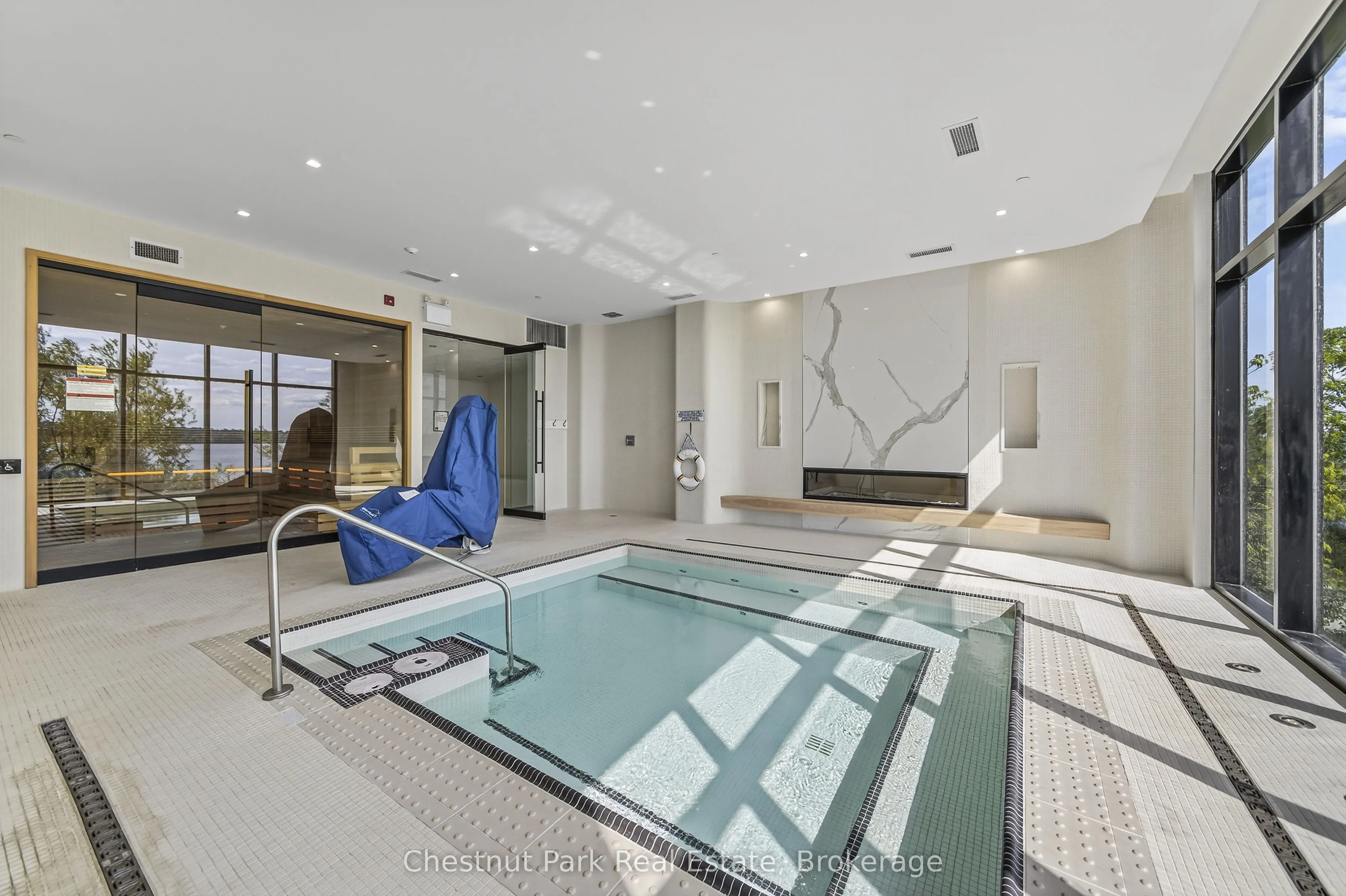 185 Dunlop Street E, #823