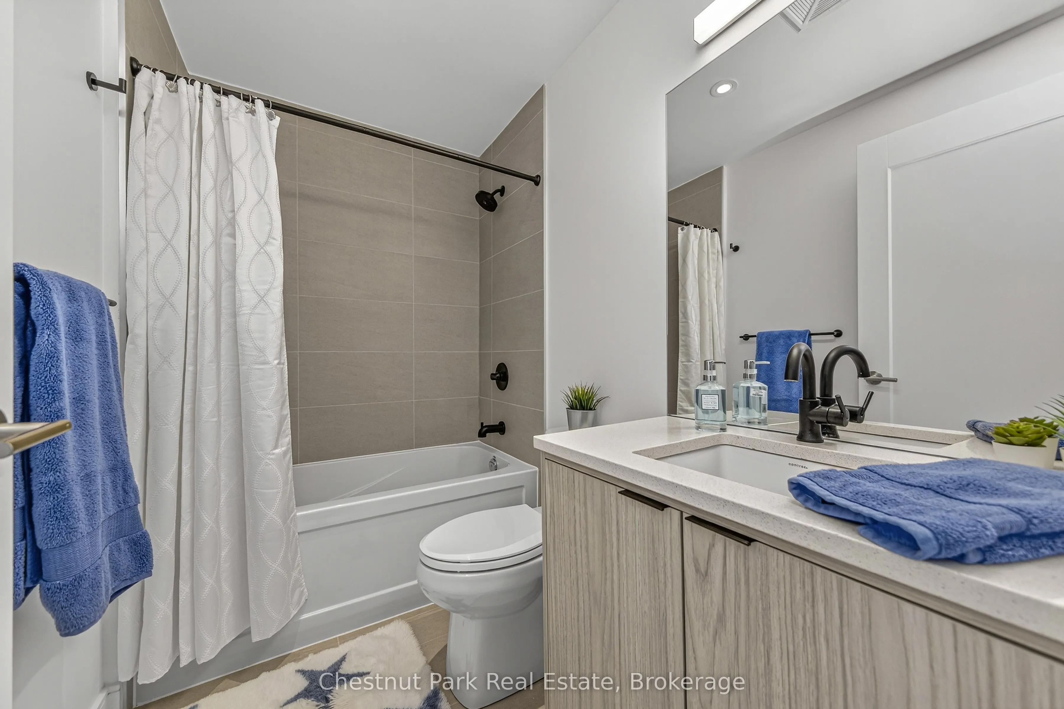 185 Dunlop Street E, #823