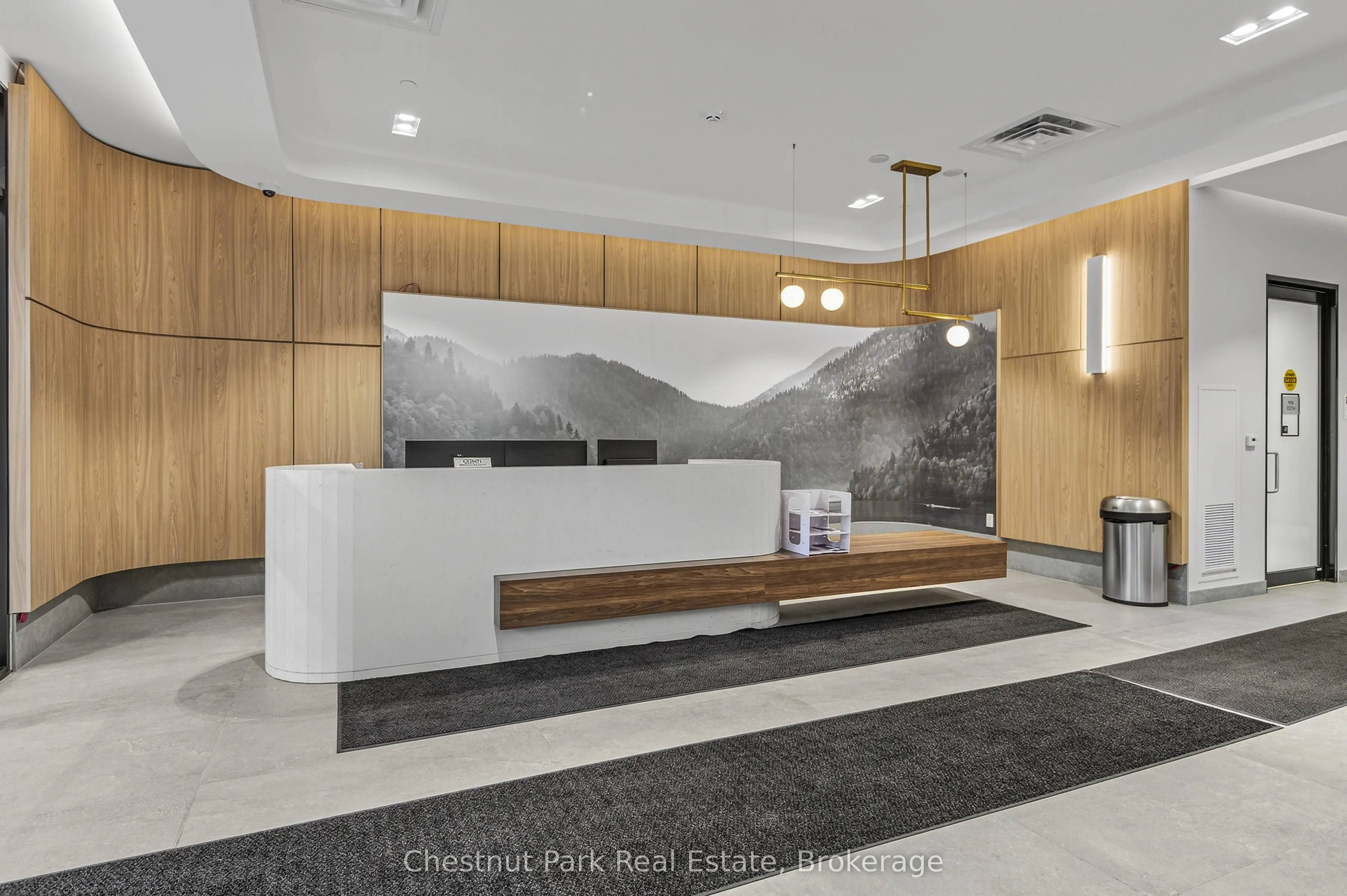 185 Dunlop Street E, #823