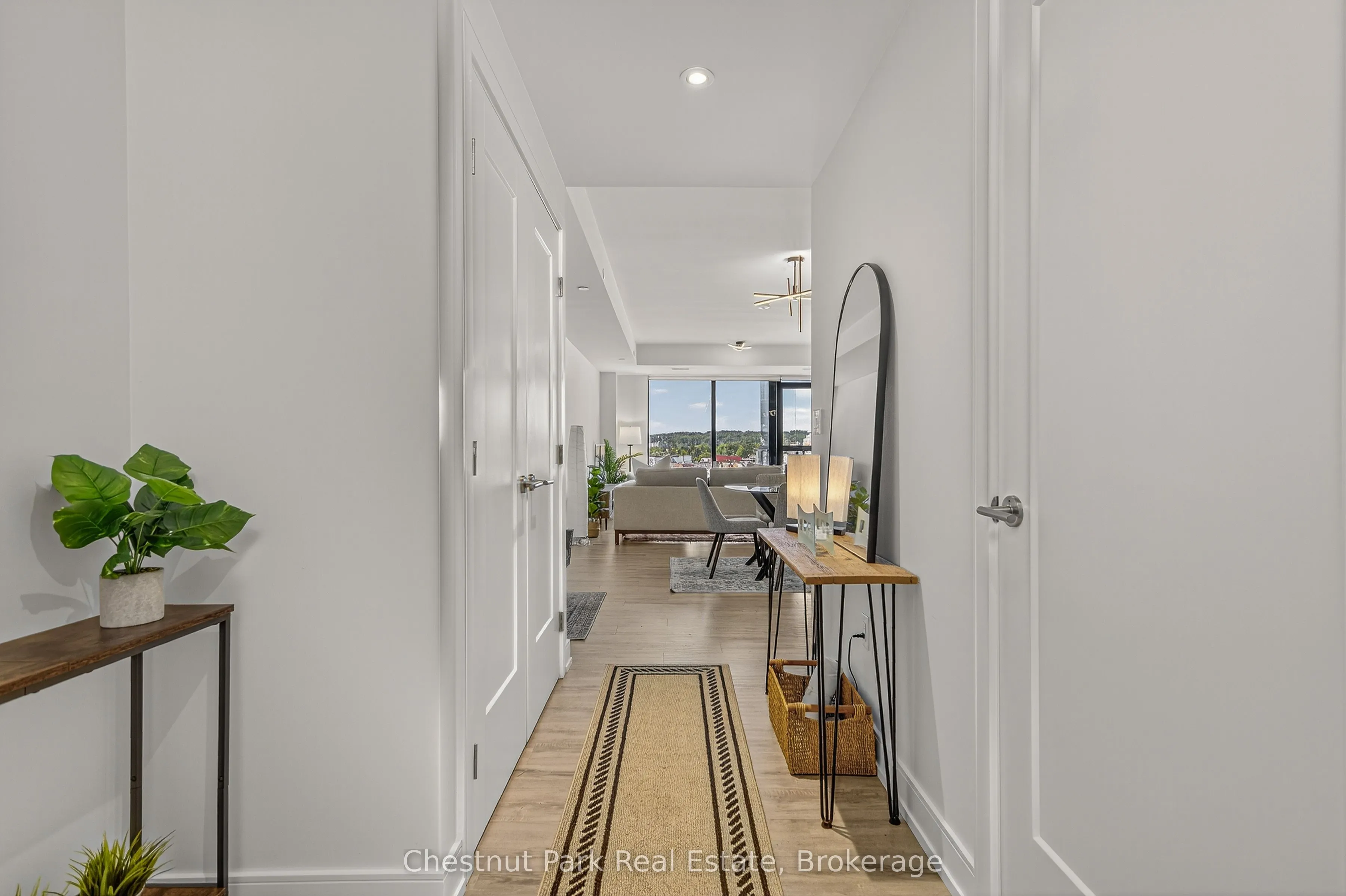 185 Dunlop Street E, #823