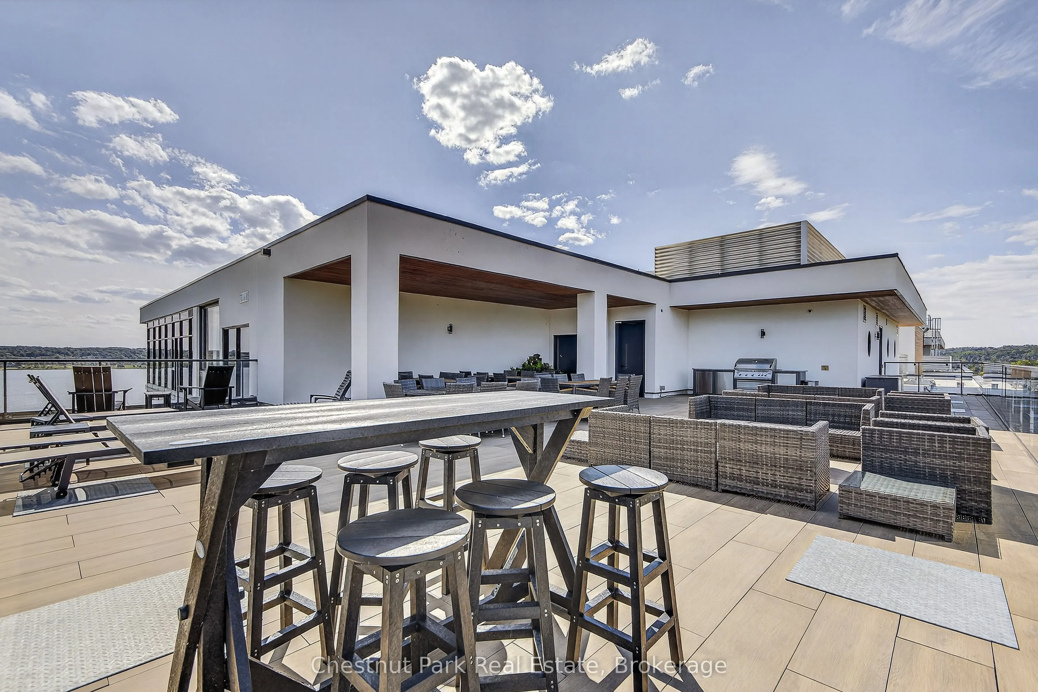 185 Dunlop Street E, #823