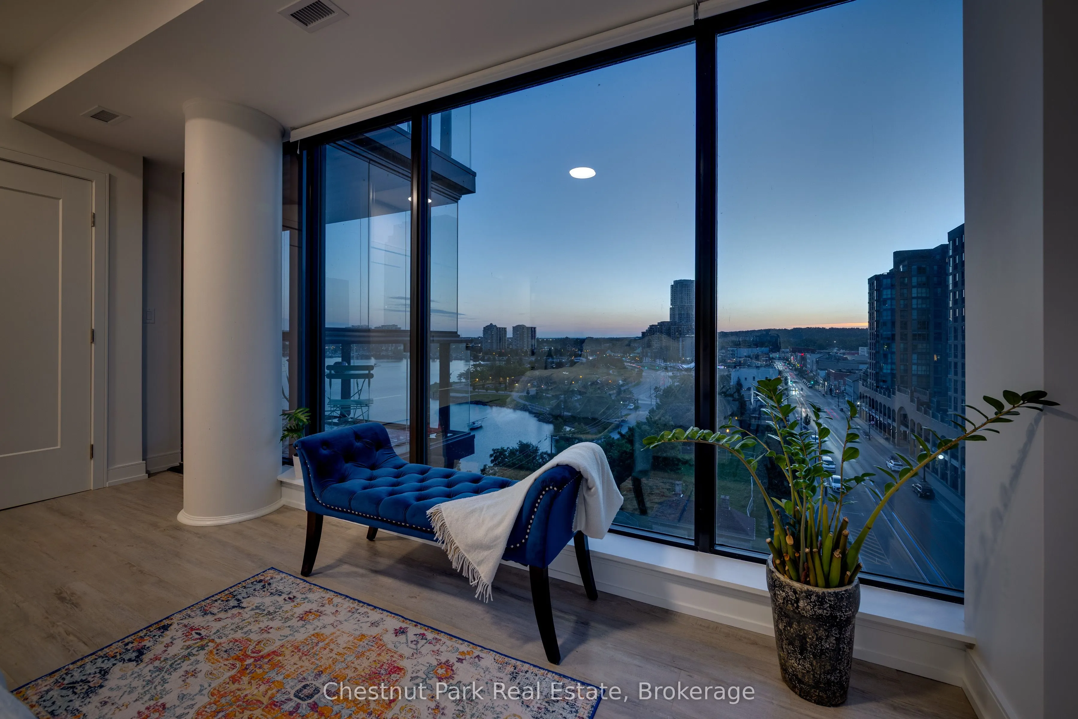 185 Dunlop Street E, #823